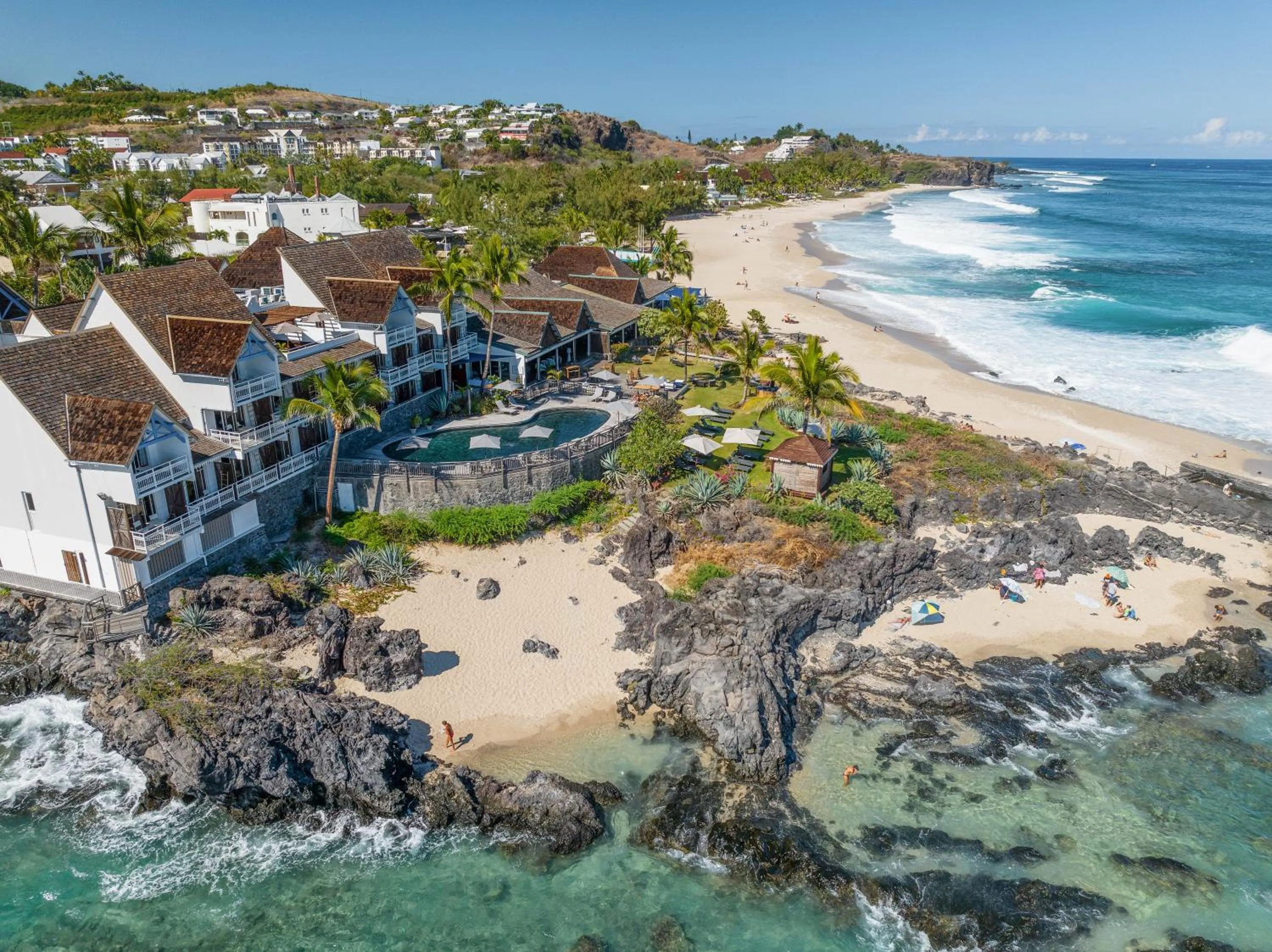 Property building in Hotel Le Boucan Canot