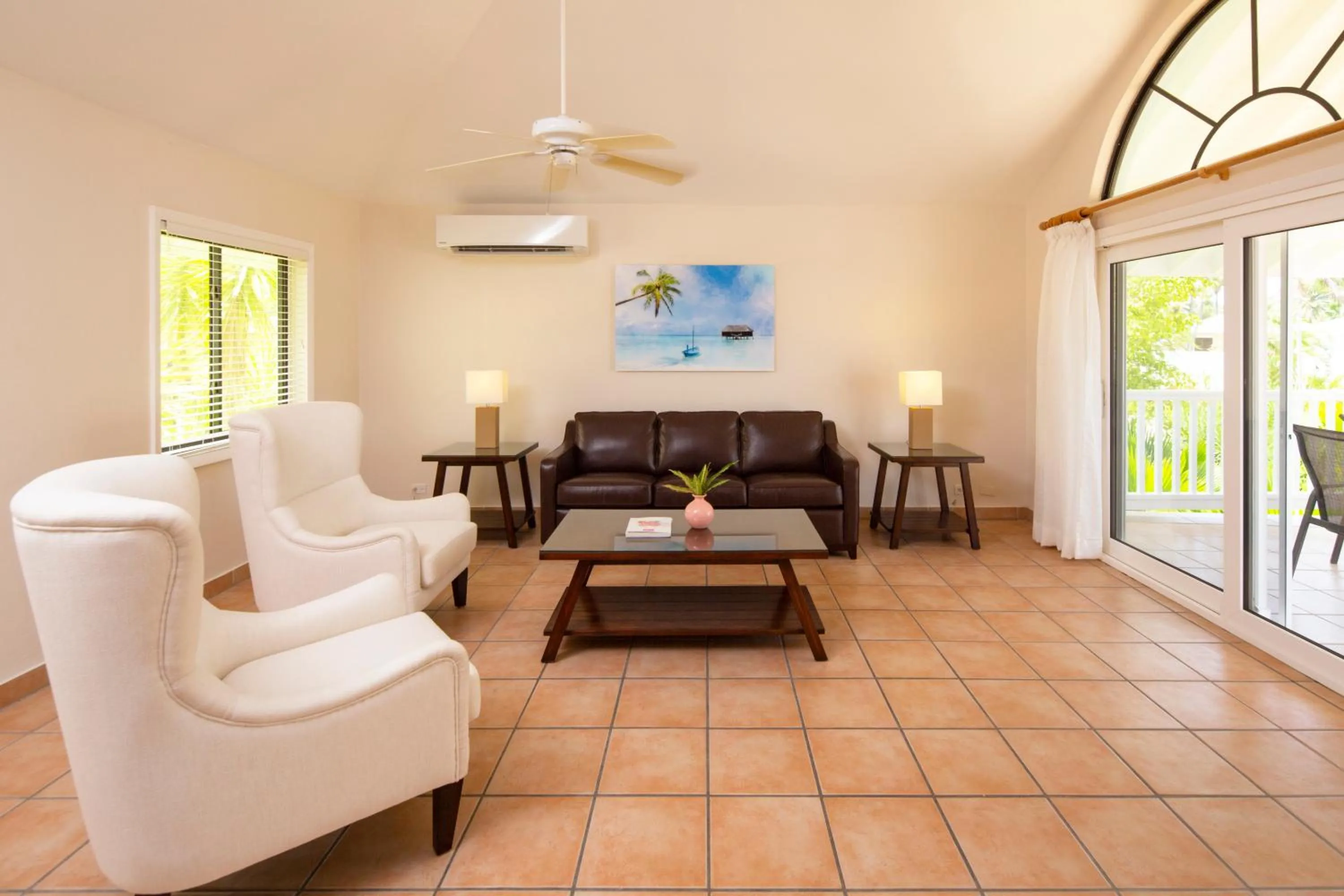 Living room in St. James's Club Resort - All Inclusive