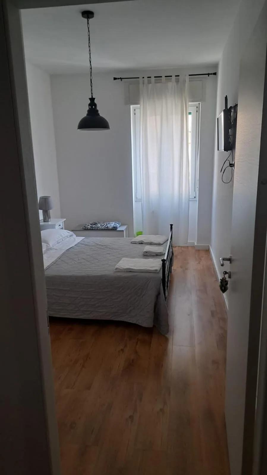 Bed in ES - Essential Solution & Emotion Stories (locazione turistica)