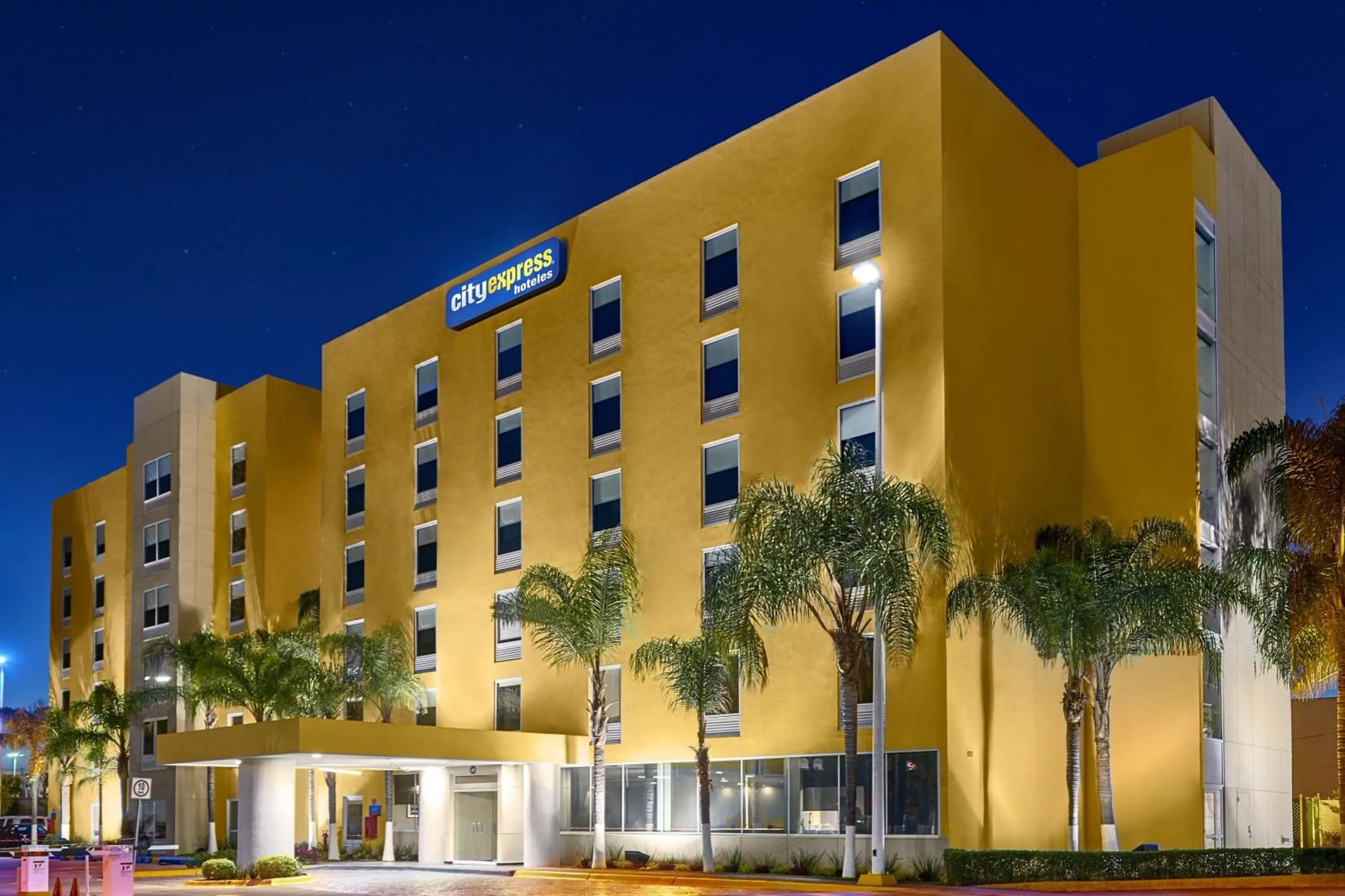 Property building in City Express by Marriott Leon