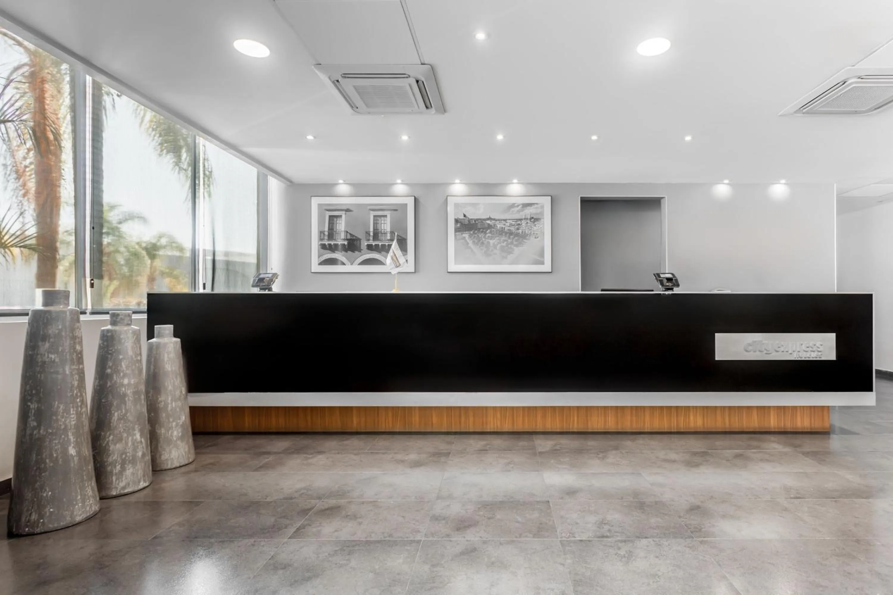 Lobby or reception in City Express by Marriott Leon