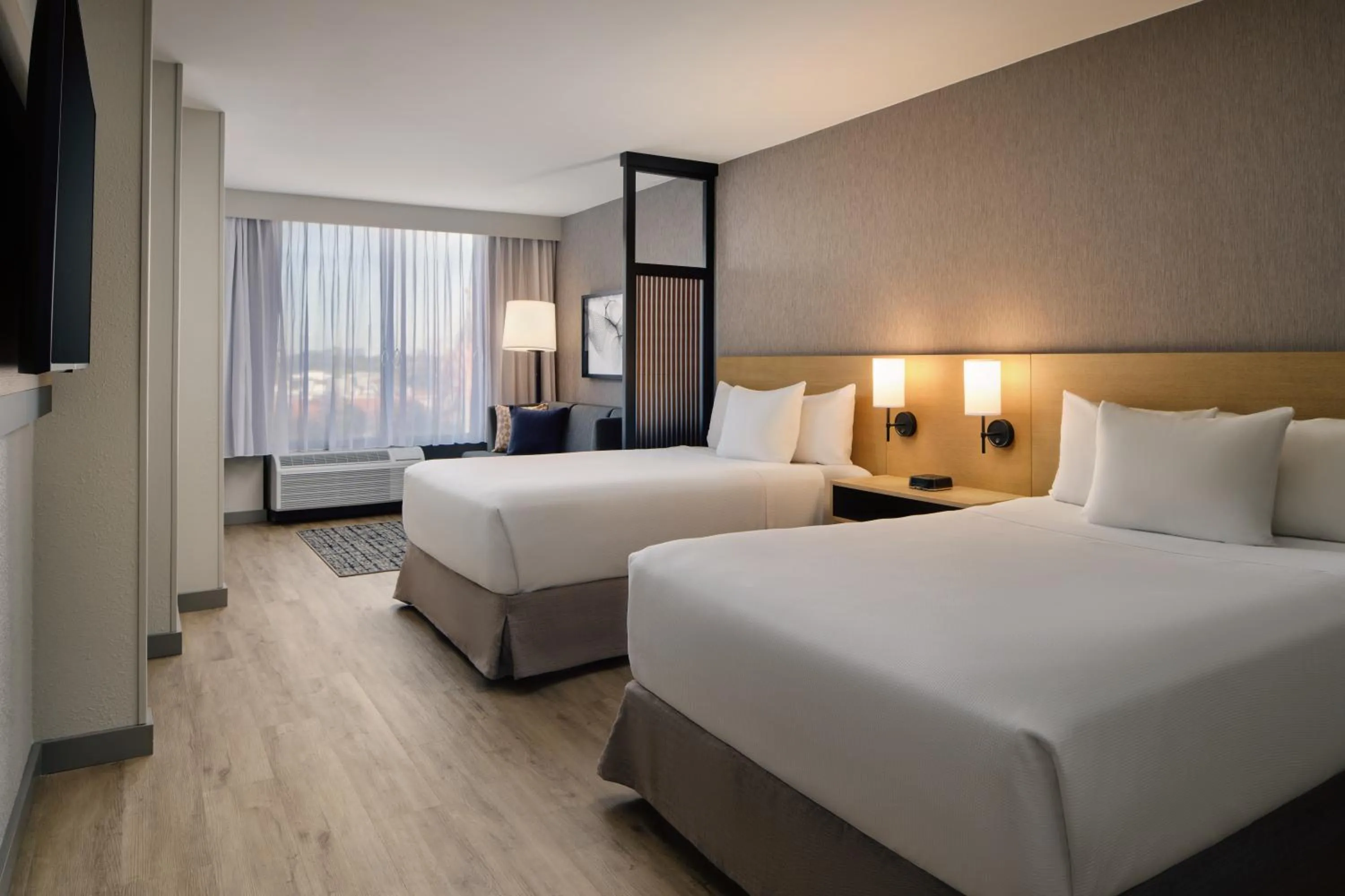 Bed in Hyatt Place Tampa Airport/Westshore