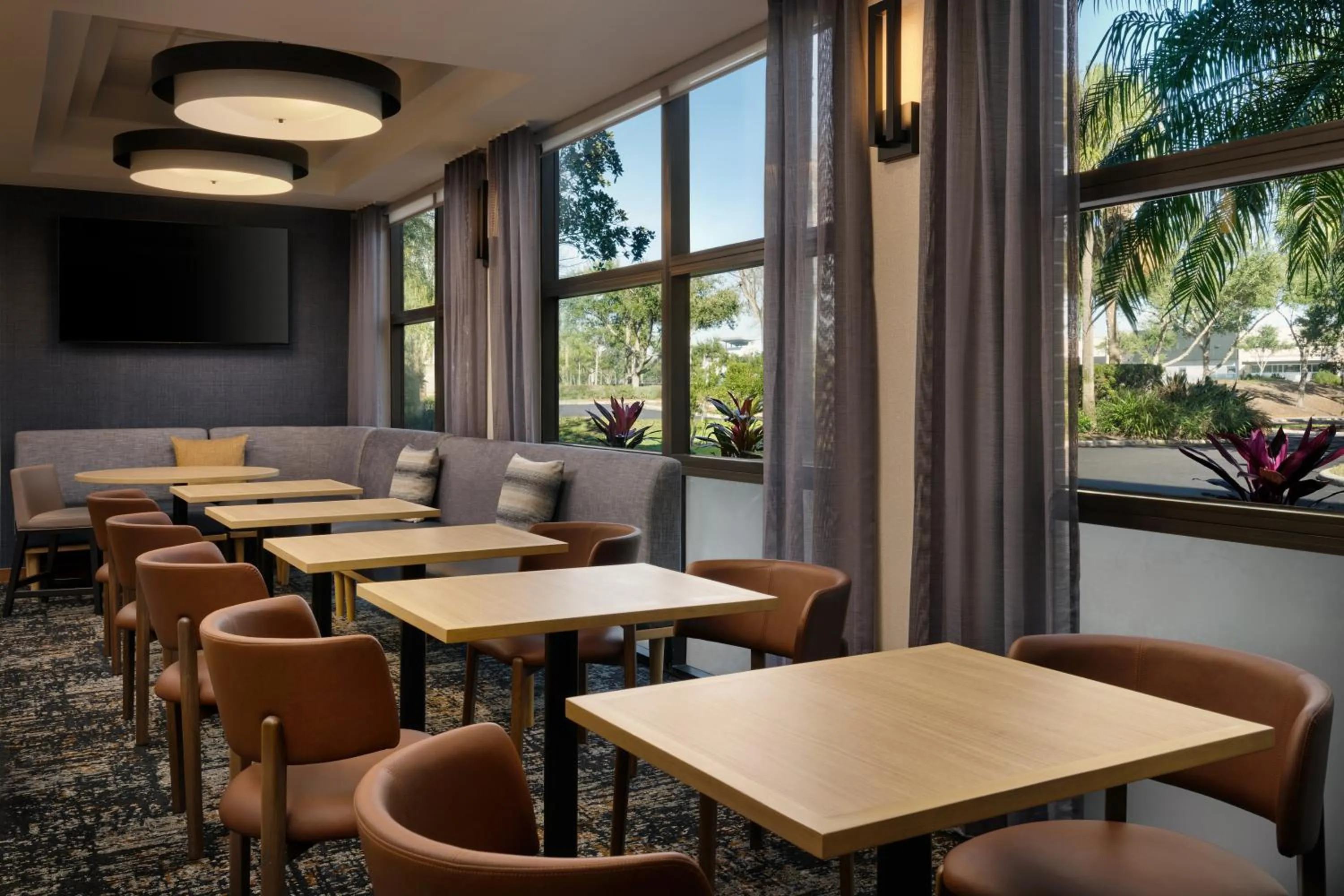 Restaurant/places to eat in Hyatt Place Tampa Airport/Westshore
