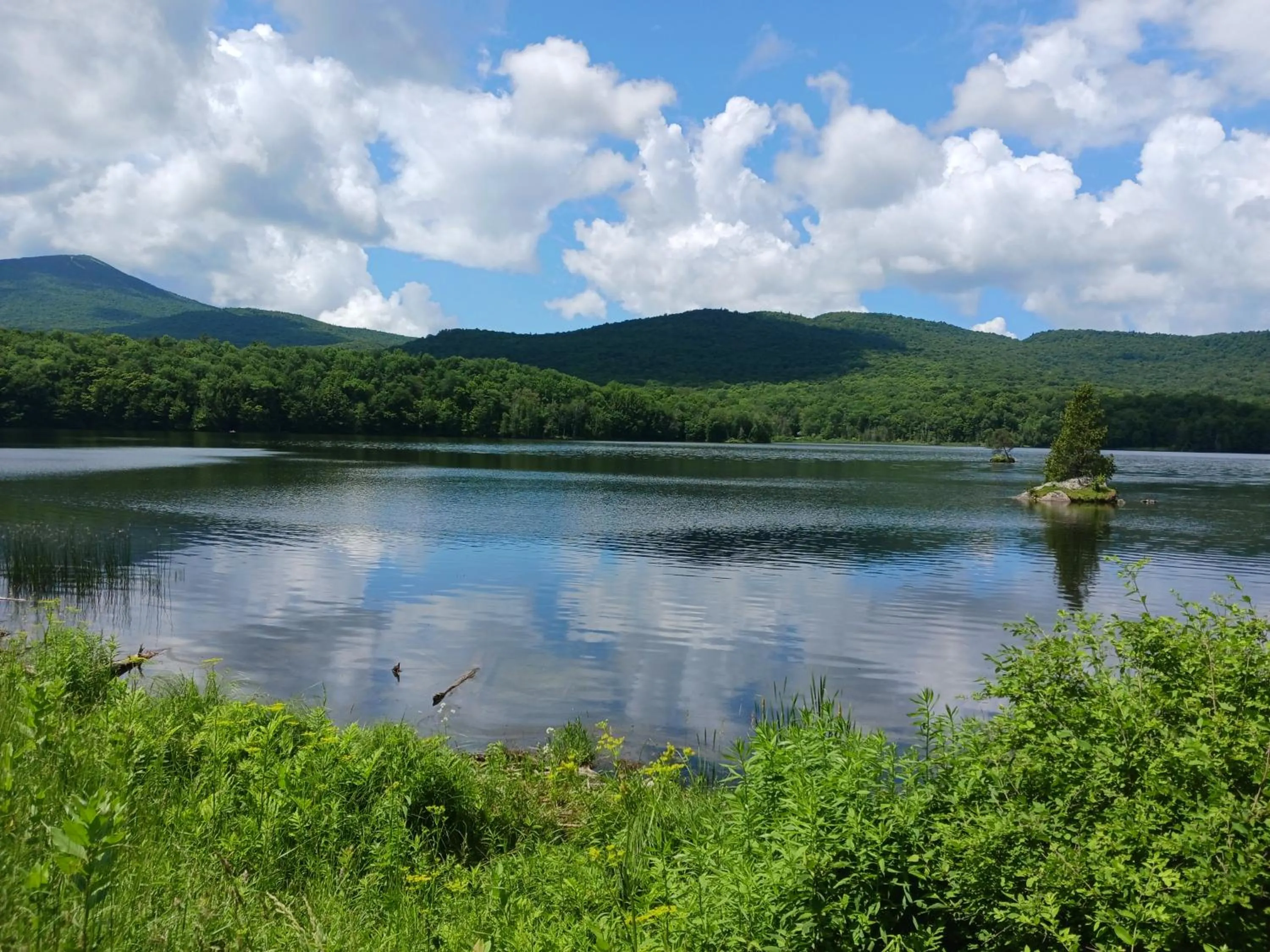 Lake view in Cricket Hill Lodging