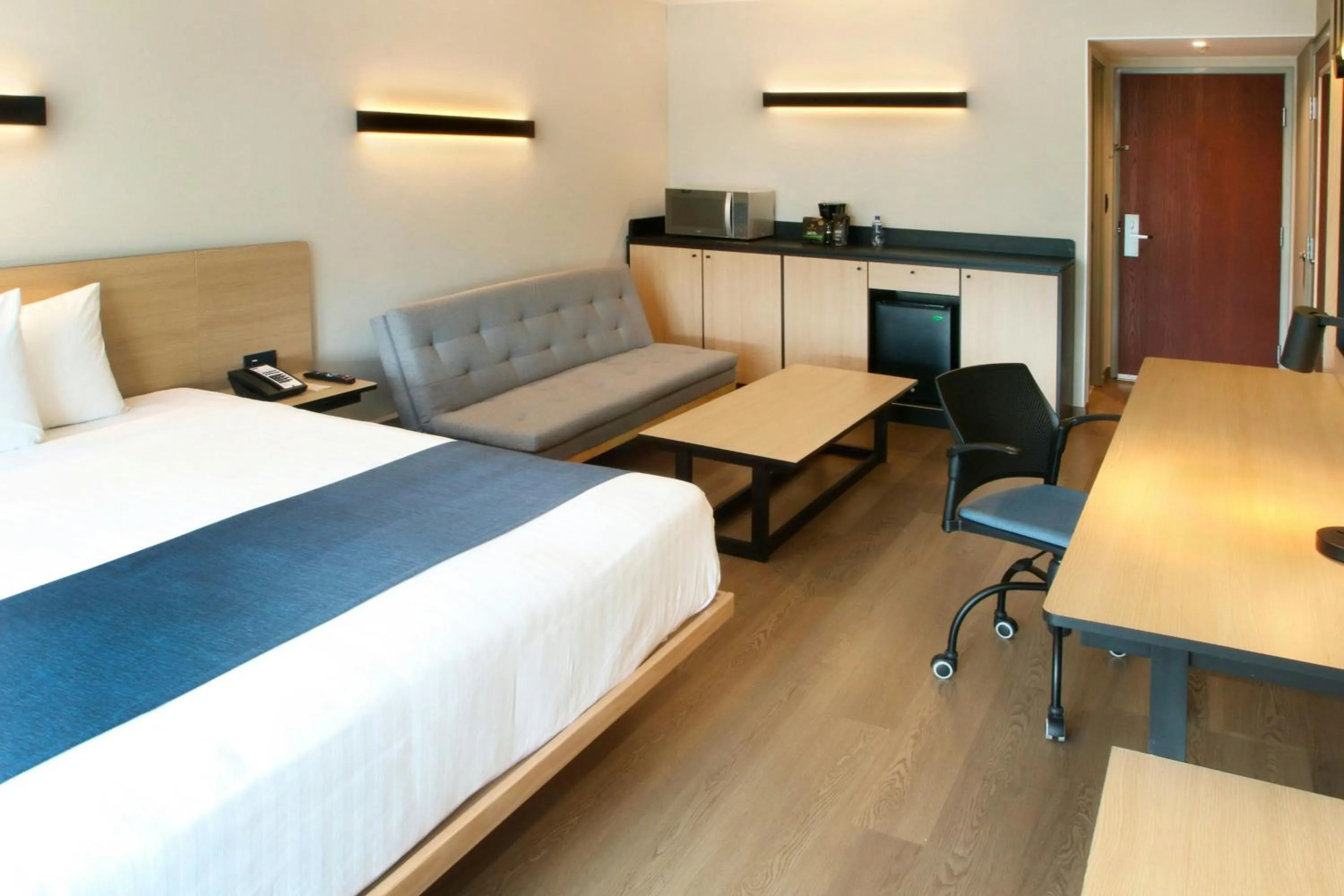 Photo of the whole room in City Express by Marriott Reynosa