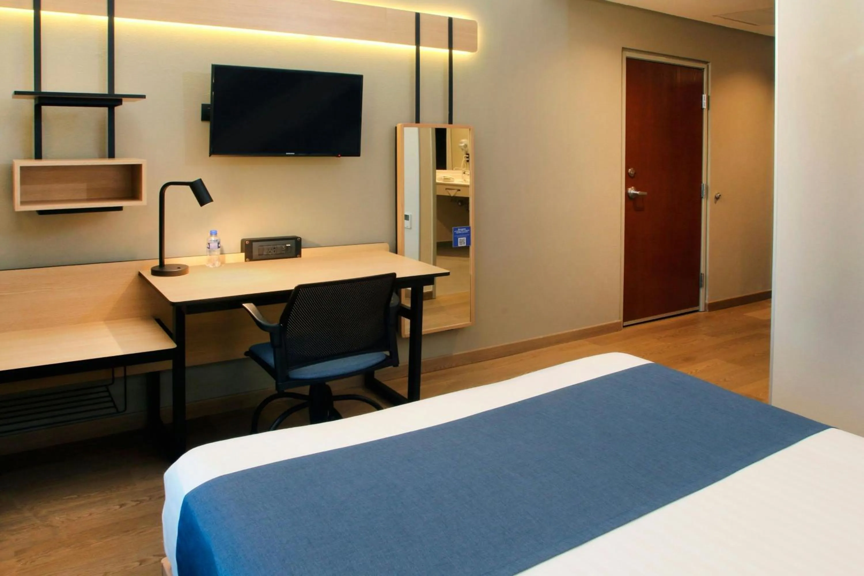 Photo of the whole room, Bed in City Express by Marriott Reynosa