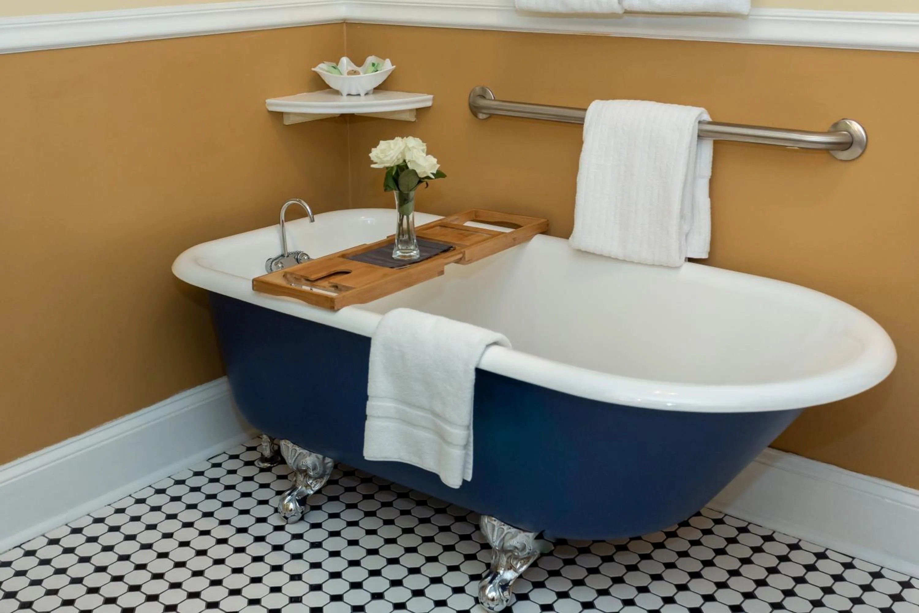 Bathroom in Kehoe House, Historic Inns of Savannah Collection