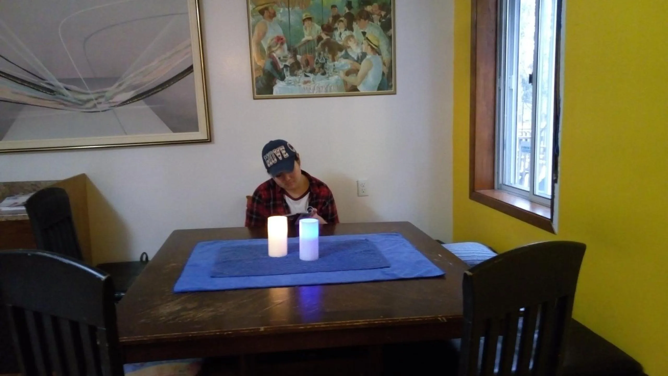 Staff in Ottawa Backpackers Inn