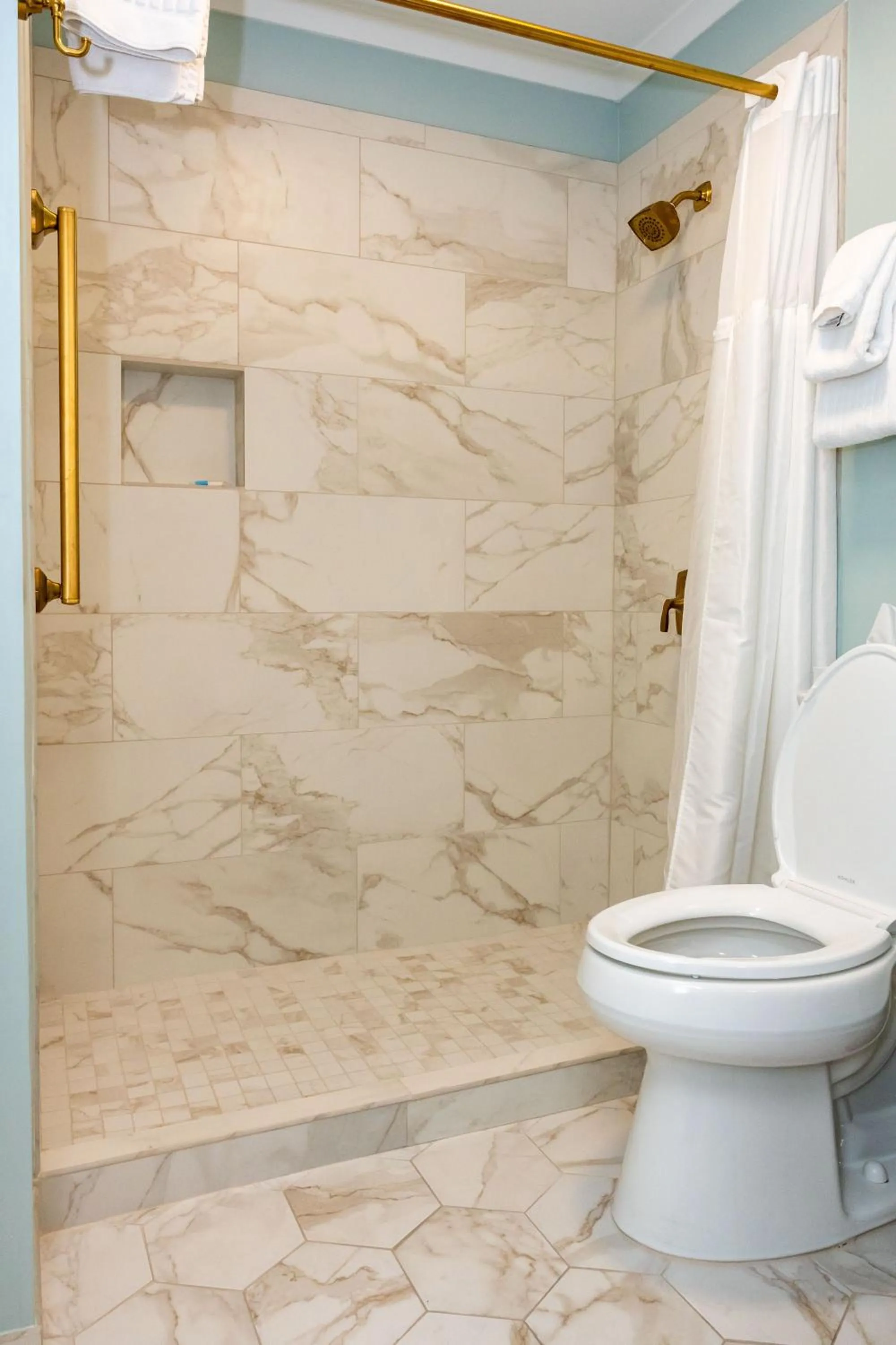 Bathroom in Eliza Thompson House, Historic Inns of Savannah Collection