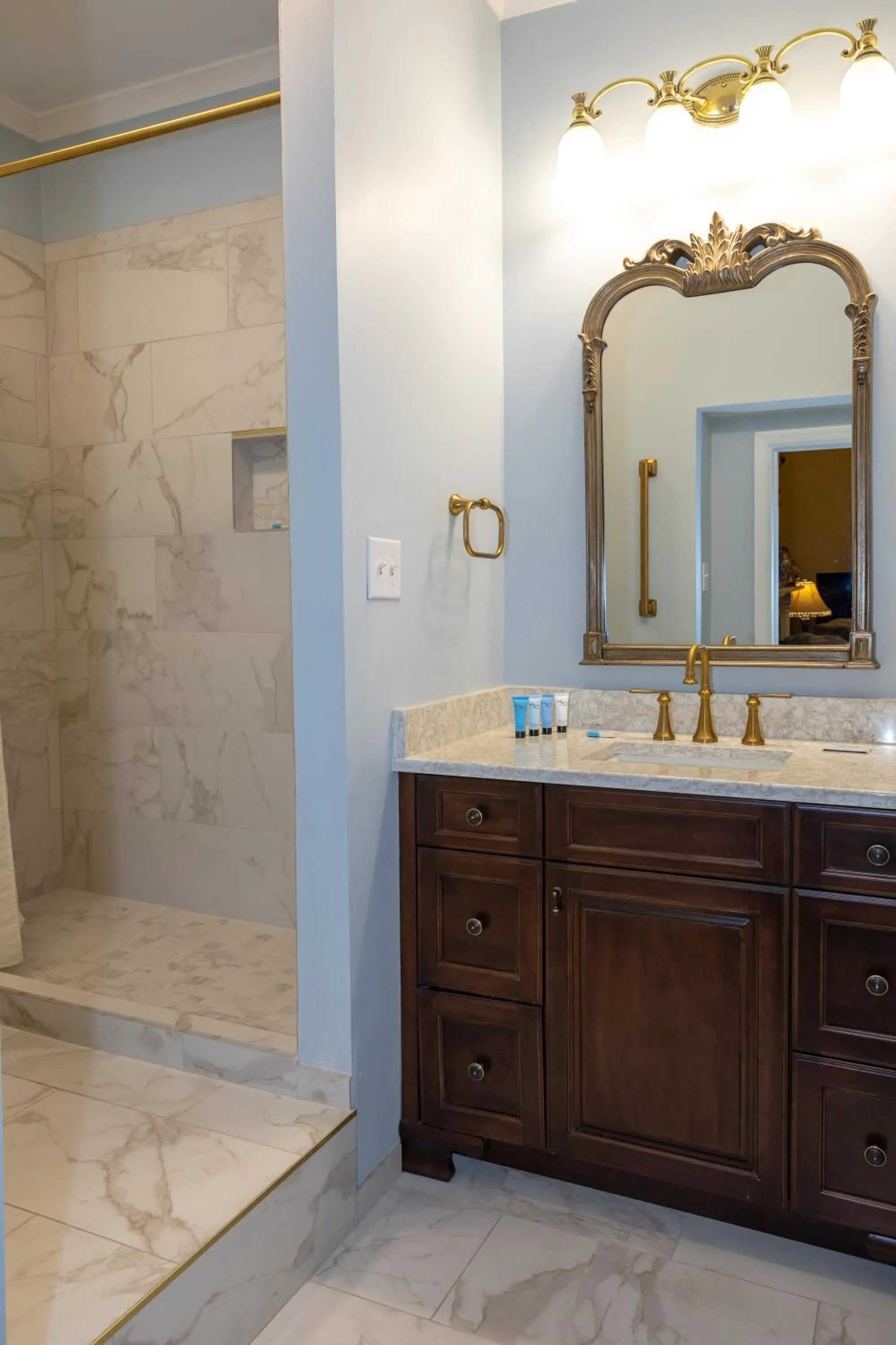 Bathroom in Eliza Thompson House, Historic Inns of Savannah Collection