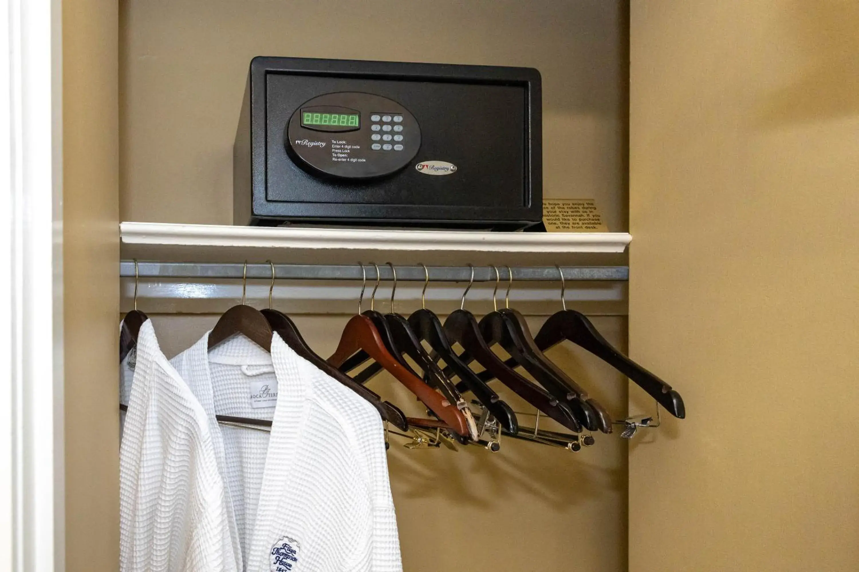 Lindsey Room - Luxury Main House King in Eliza Thompson House, Historic Inns of Savannah Collection Lindsey Room - Luxury Main House King in Eliza Thompson House, Historic Inns of Savannah Collection