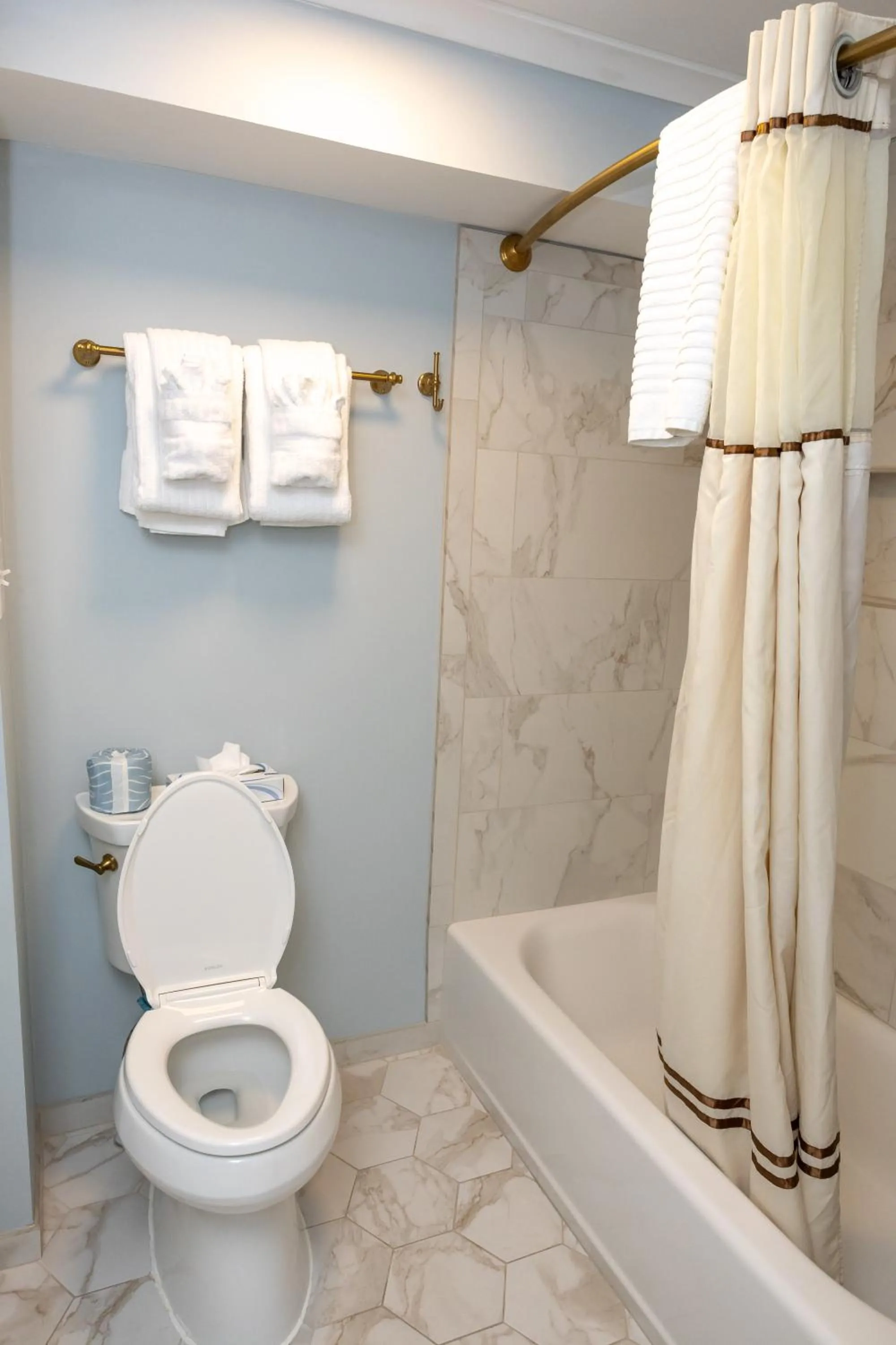 Shower in Eliza Thompson House, Historic Inns of Savannah Collection