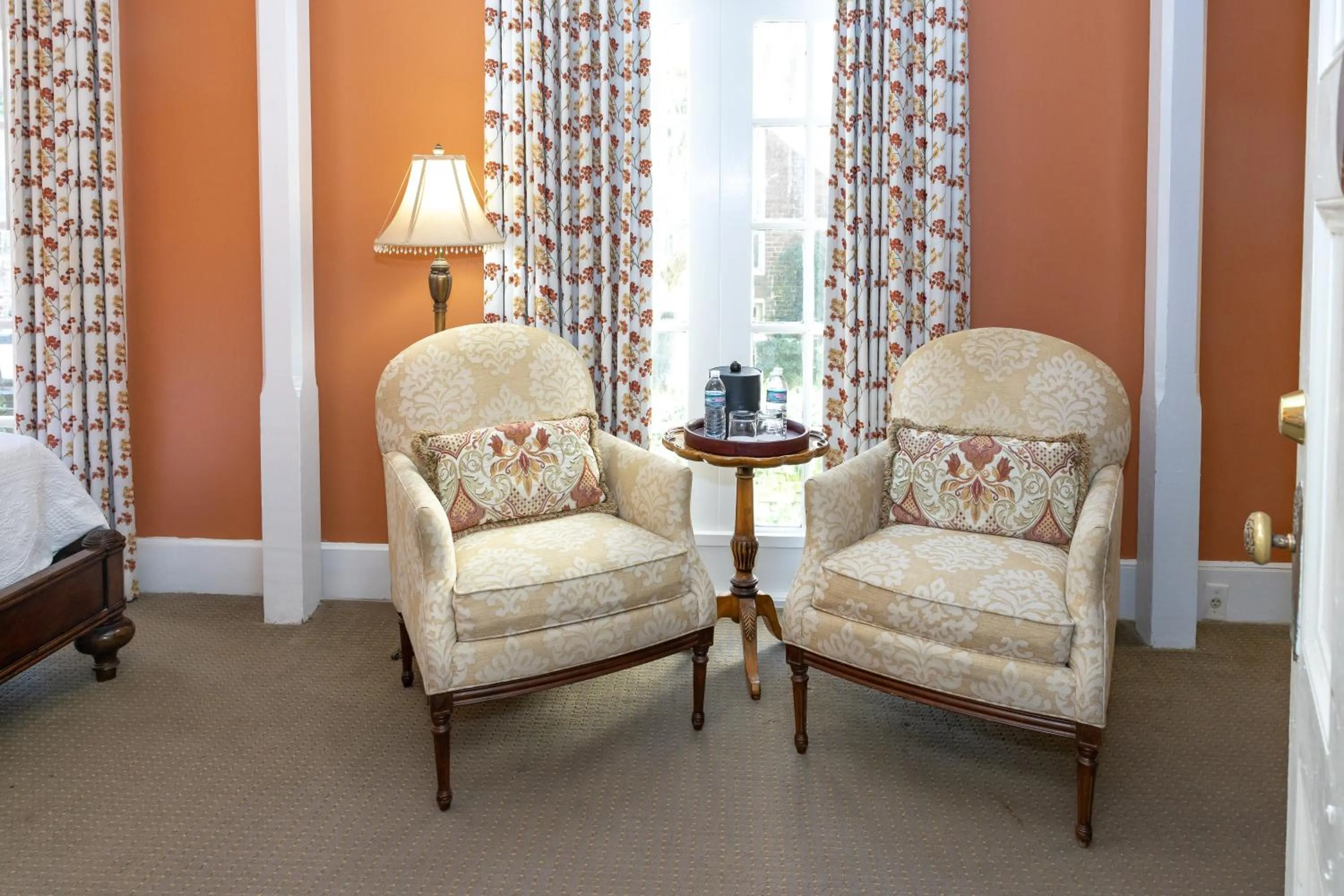 Seating area in Eliza Thompson House, Historic Inns of Savannah Collection