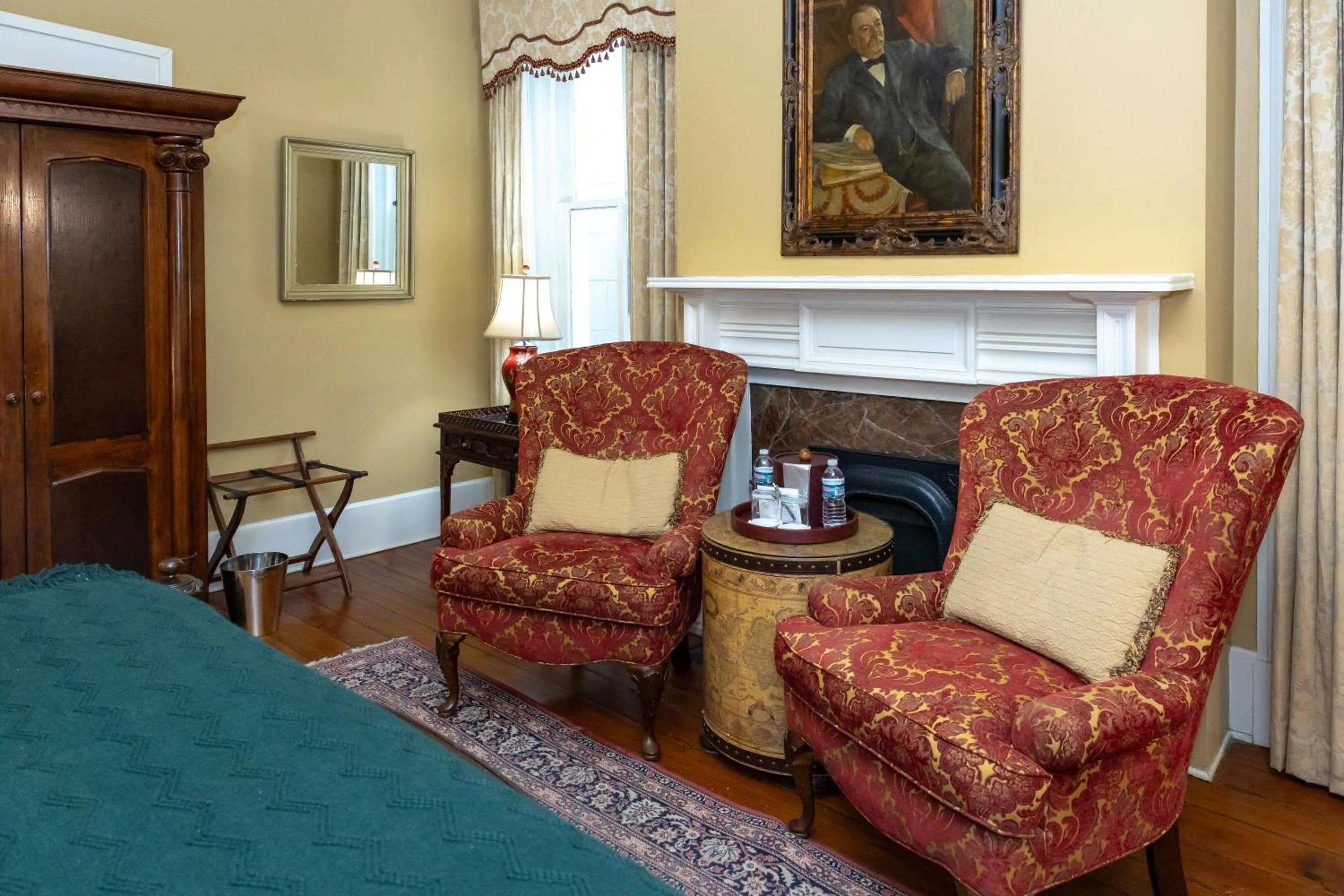 Bedroom in Eliza Thompson House, Historic Inns of Savannah Collection