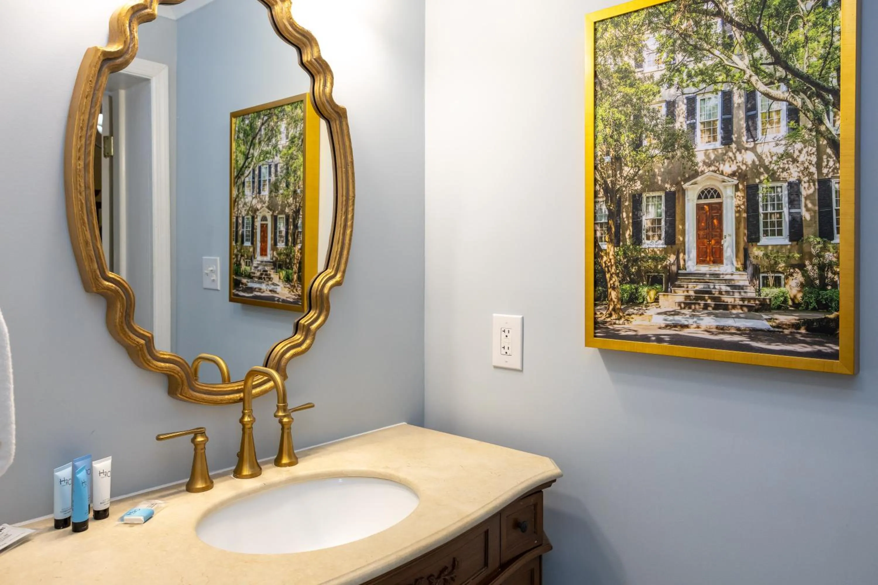 Bathroom in Eliza Thompson House, Historic Inns of Savannah Collection