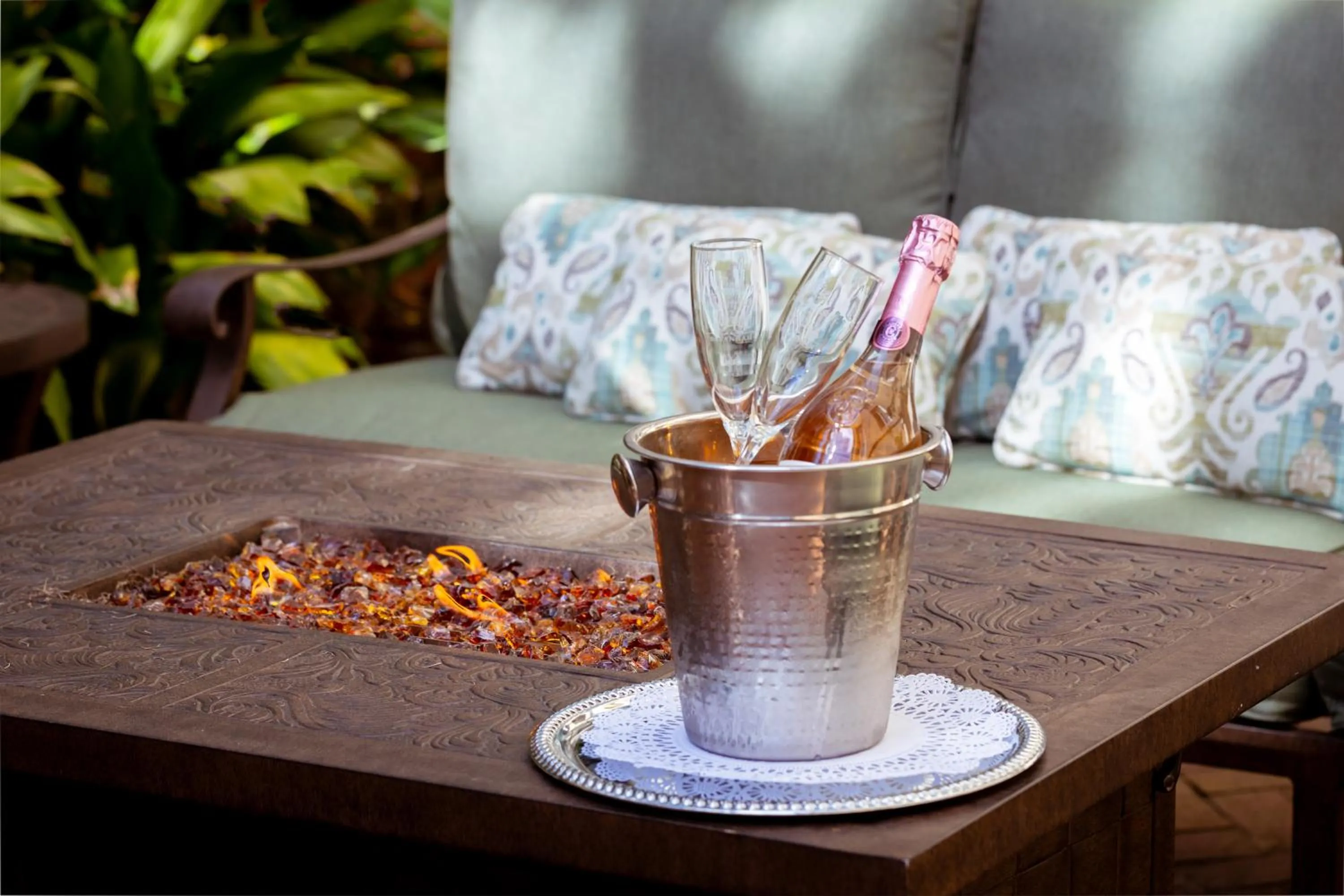 Garden in Eliza Thompson House, Historic Inns of Savannah Collection