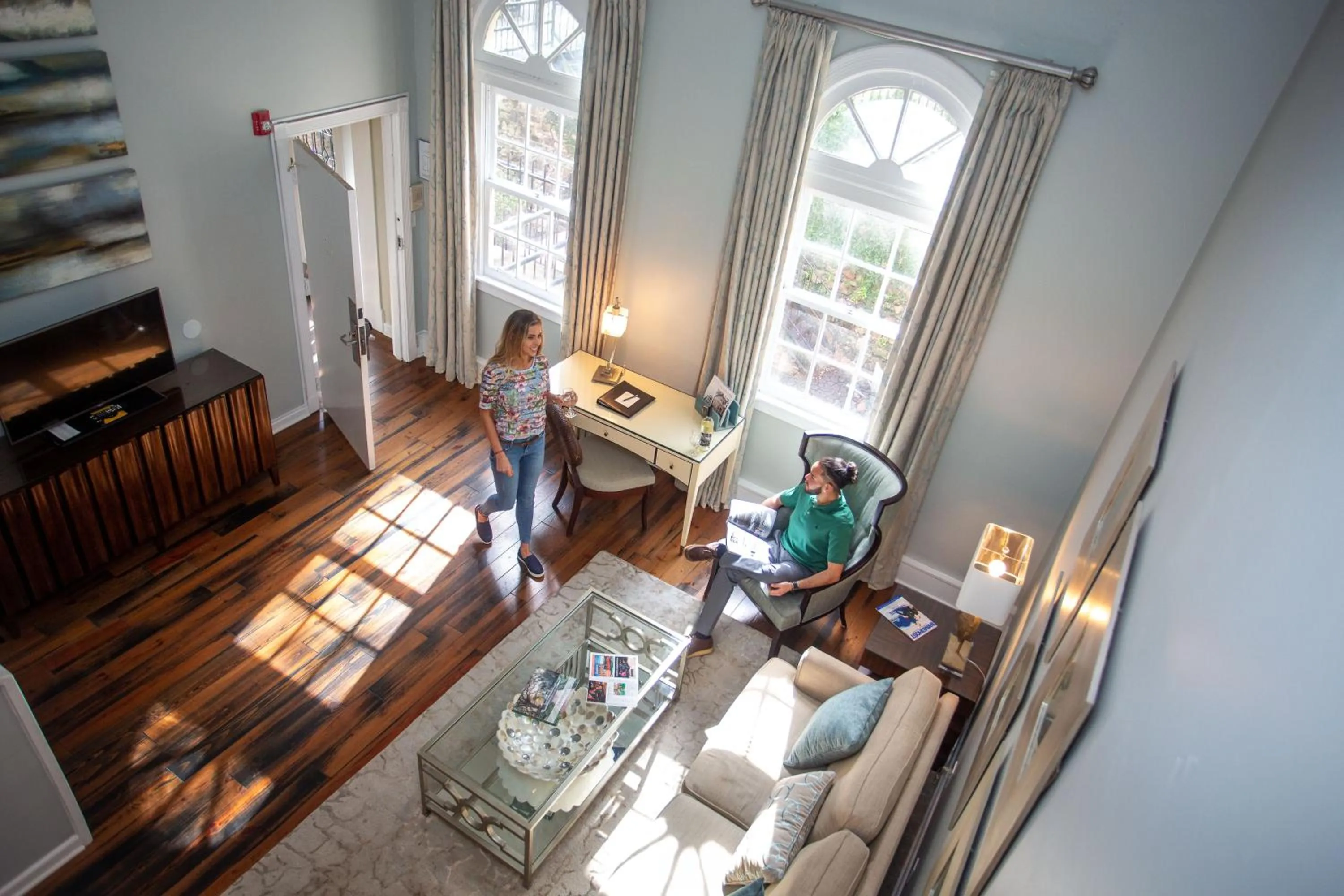 Living room in Olde Harbour Inn, Historic Inns of Savannah Collection