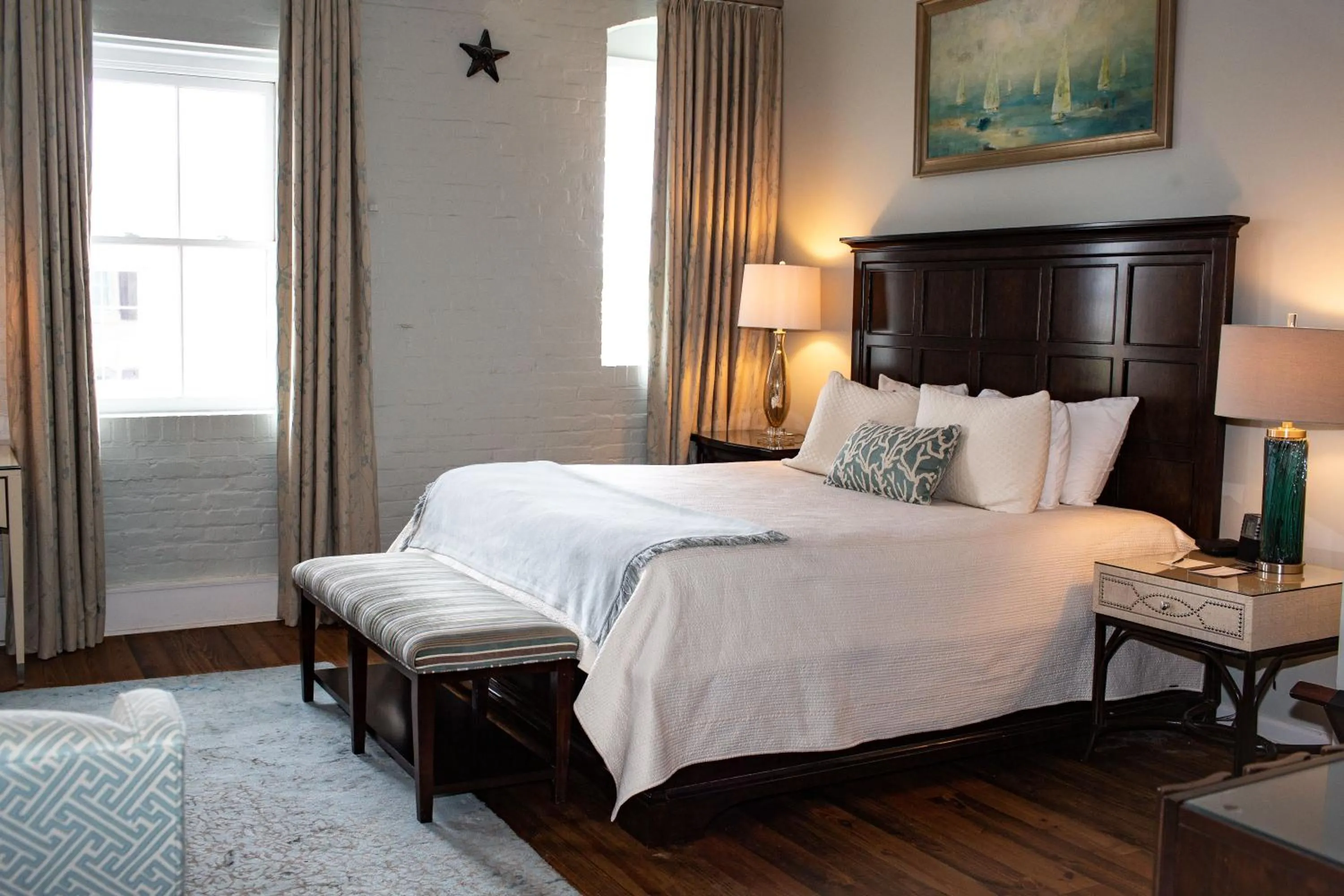 Bed in Olde Harbour Inn, Historic Inns of Savannah Collection