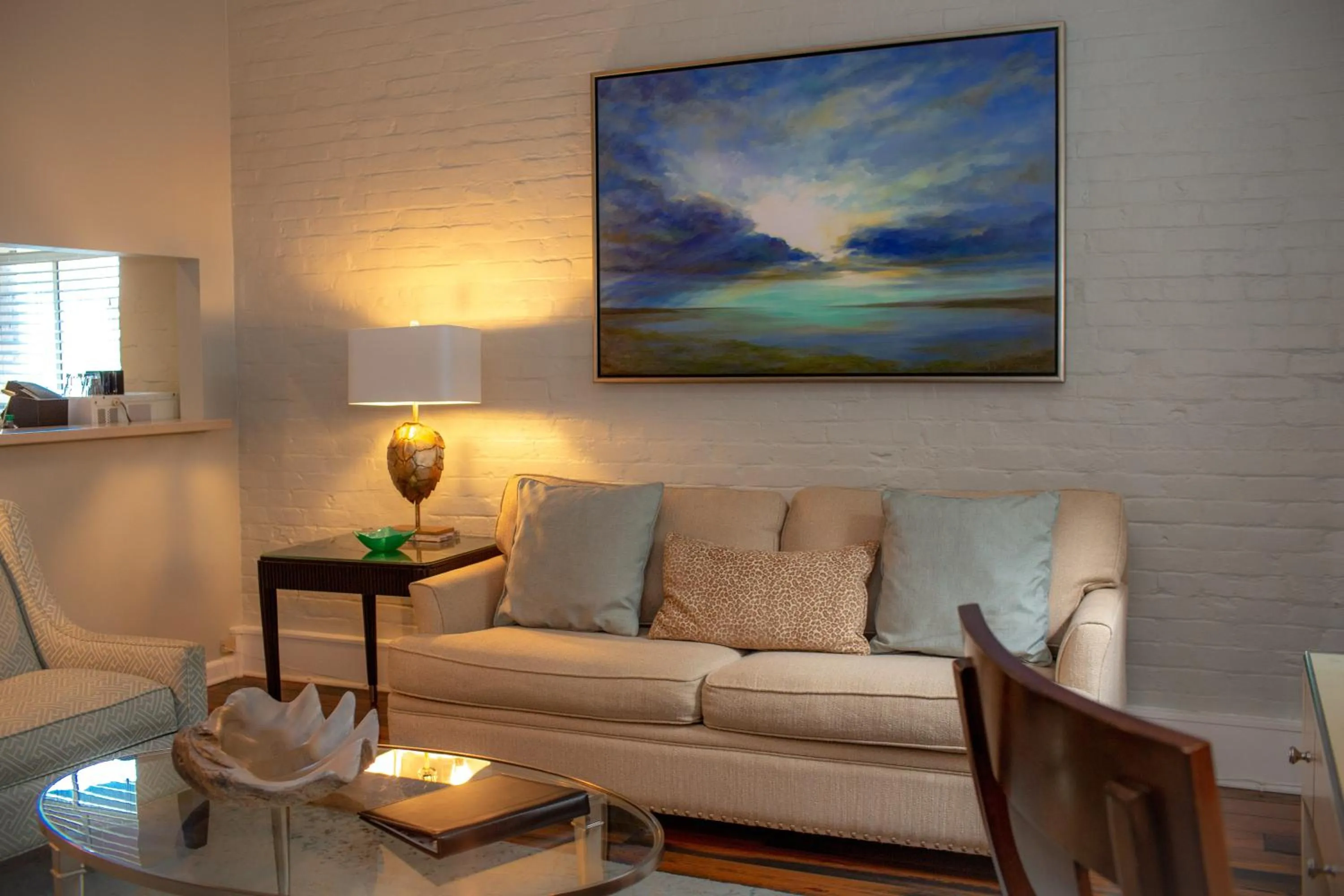 Living room in Olde Harbour Inn, Historic Inns of Savannah Collection