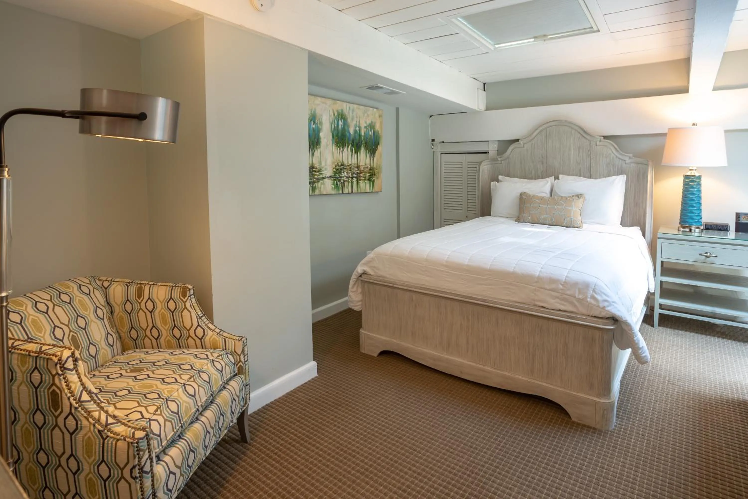 Bedroom, Bed in Olde Harbour Inn, Historic Inns of Savannah Collection