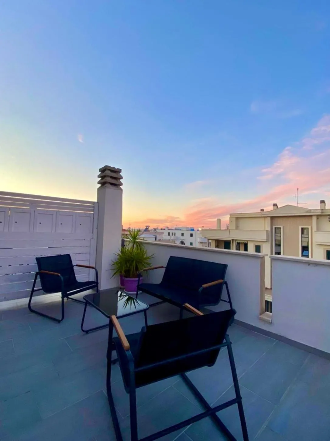 Balcony/Terrace in Green Door