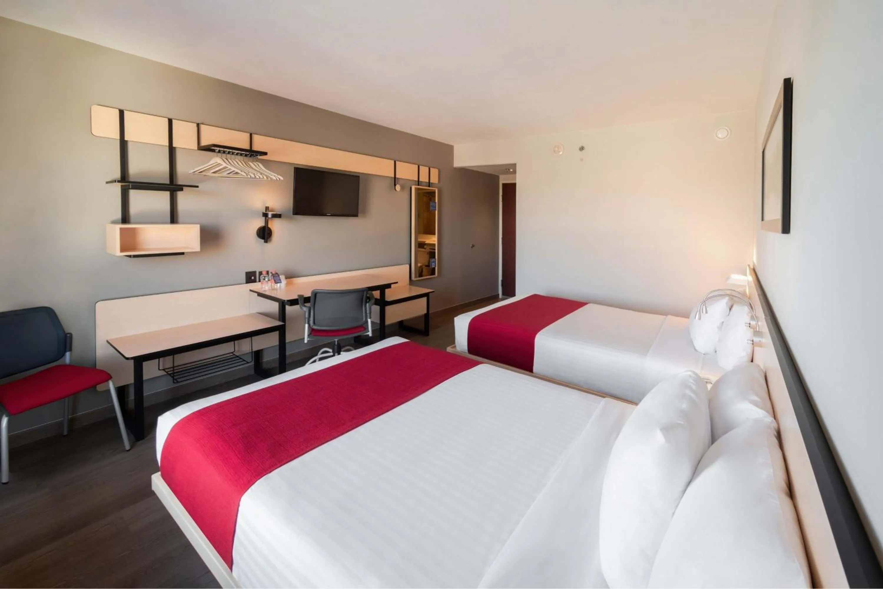 Photo of the whole room, Bed in City Express by Marriott Chihuahua