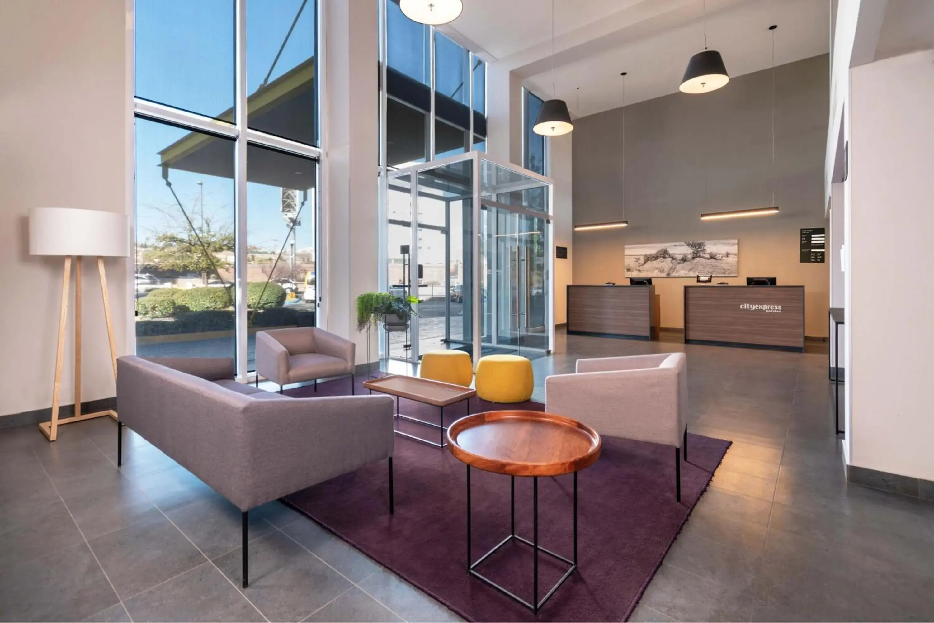Lobby or reception in City Express by Marriott Chihuahua Lobby or reception in City Express by Marriott Chihuahua