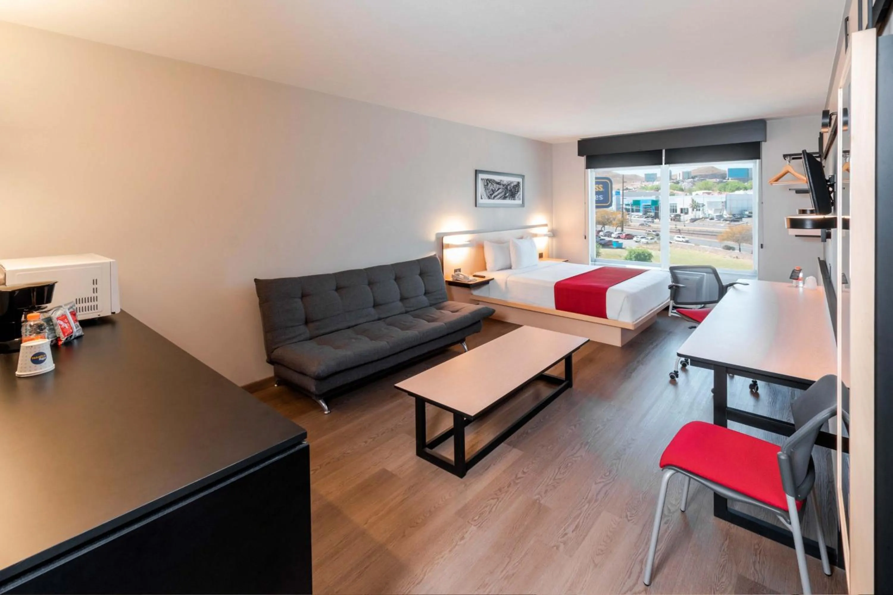 Photo of the whole room in City Express by Marriott Chihuahua