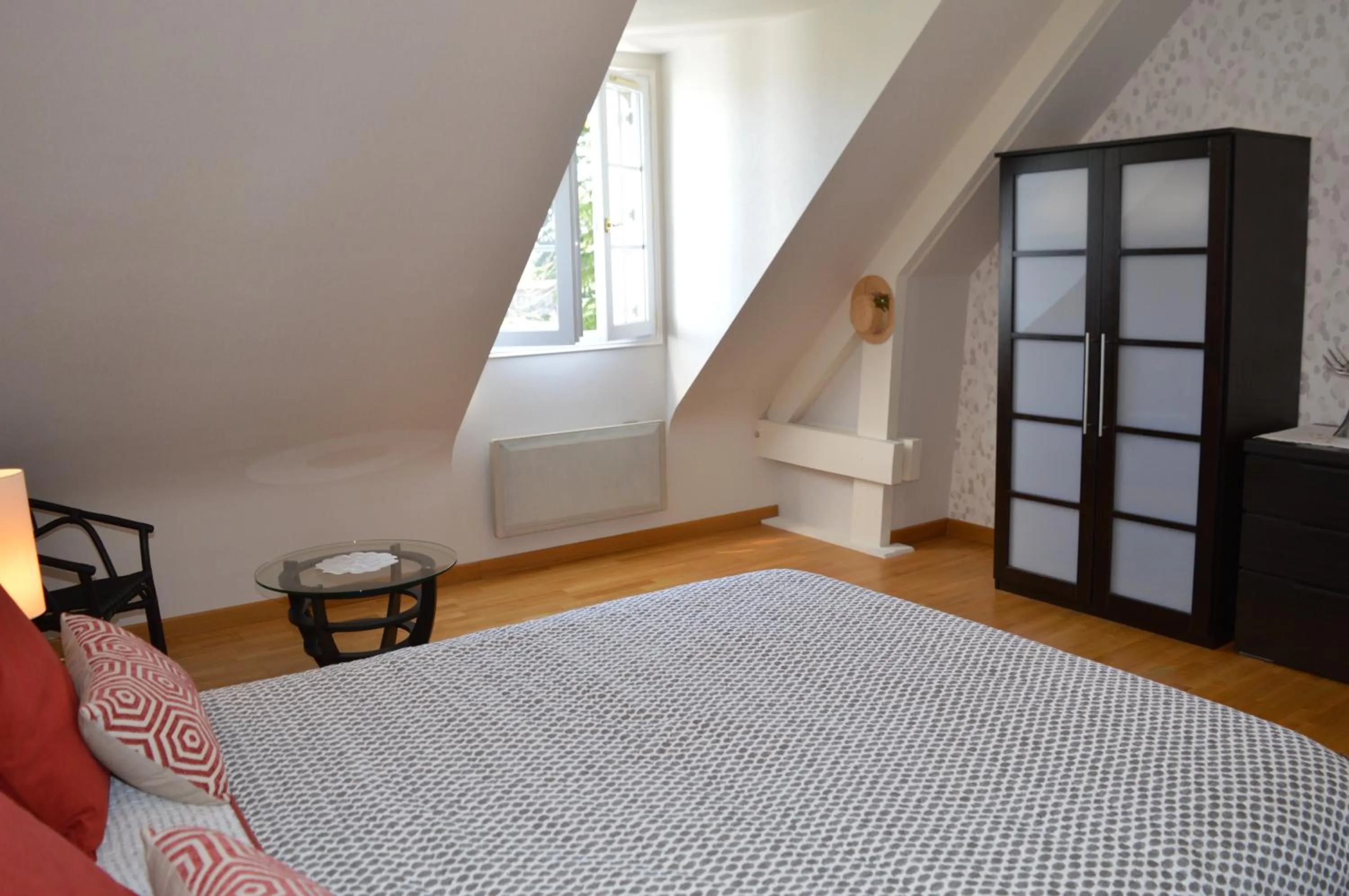 Bedroom in Le Clos du Vieux Port