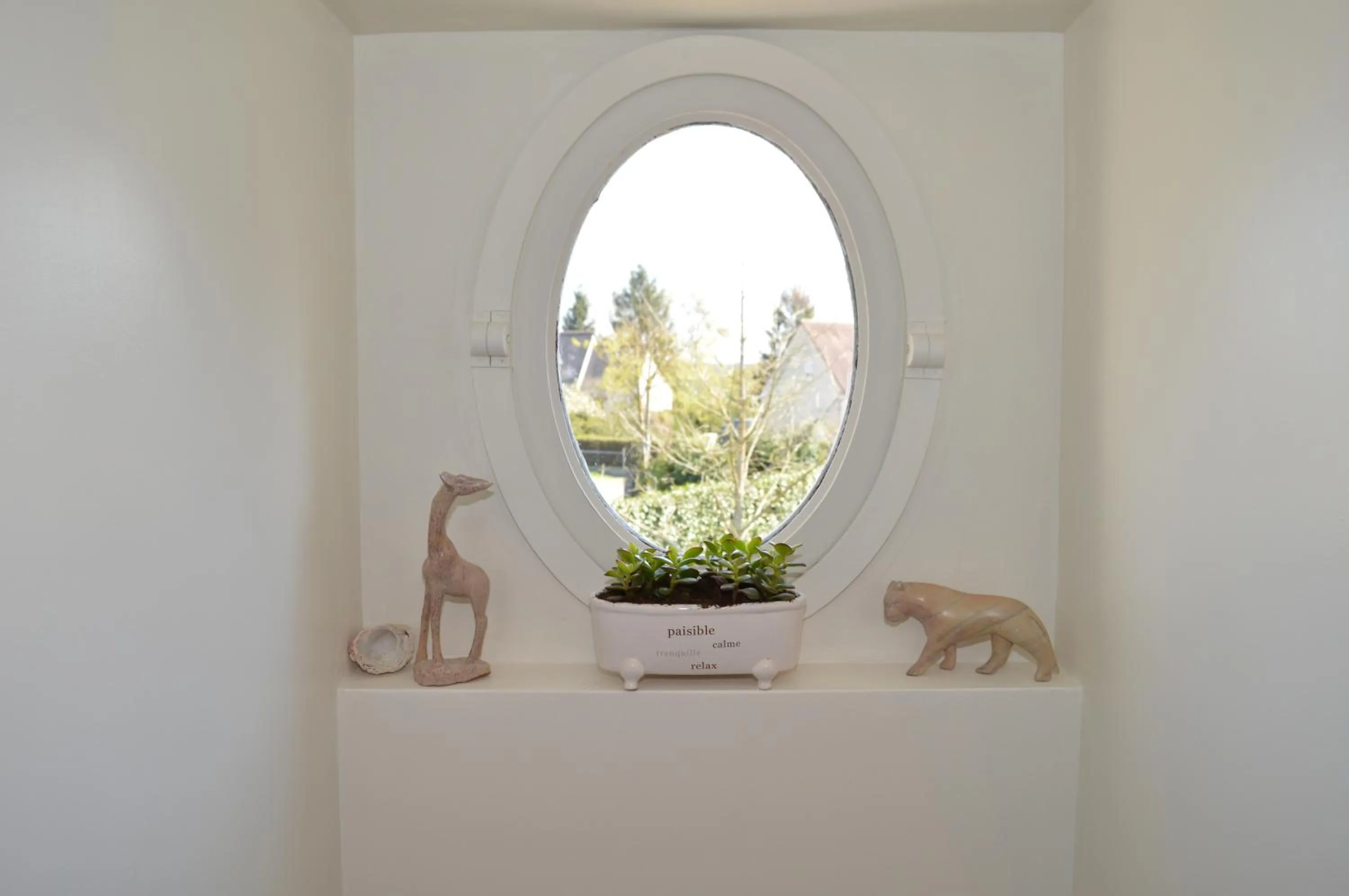 Decorative detail in Le Clos du Vieux Port