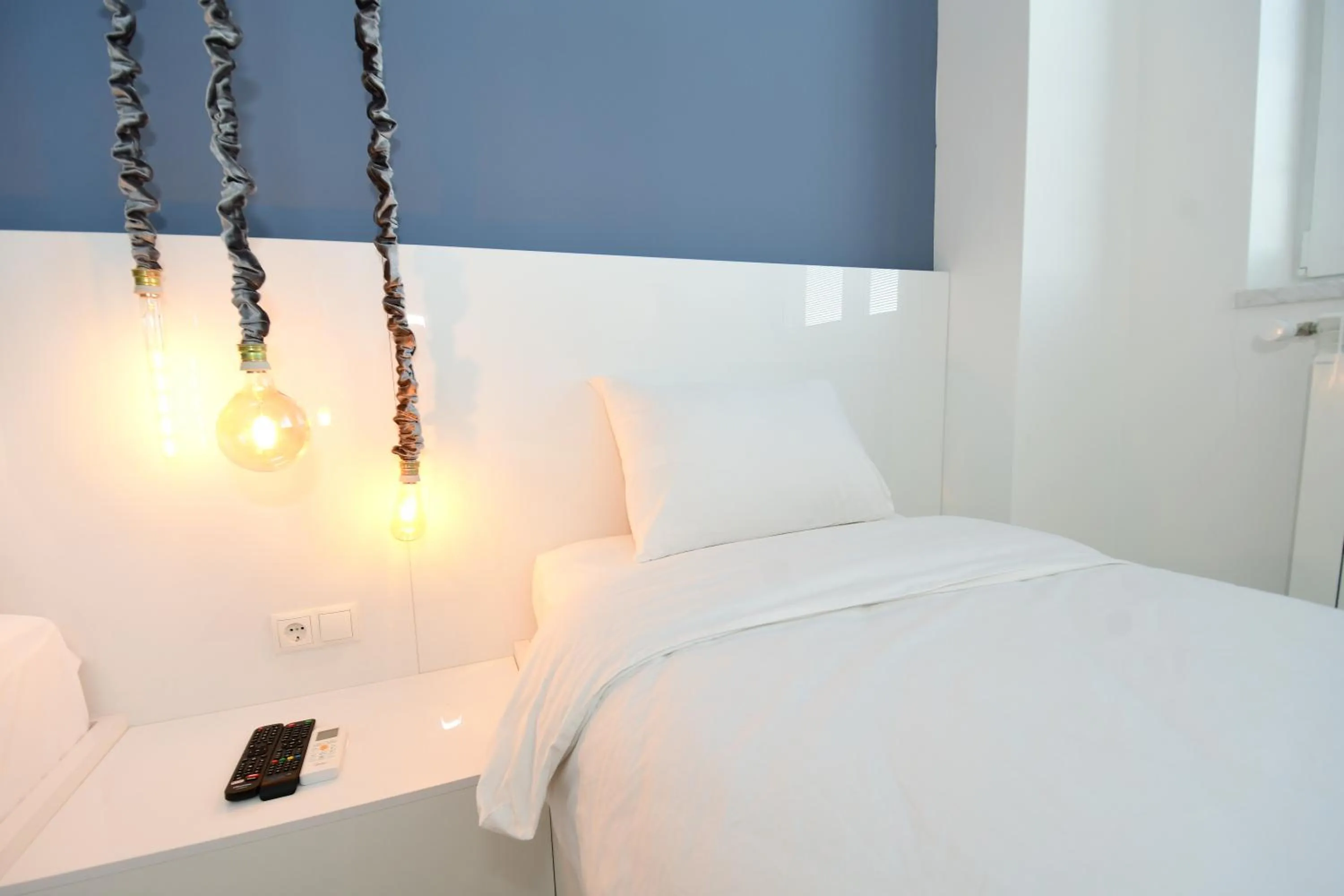 Decorative detail, Bed in Superior Apartments