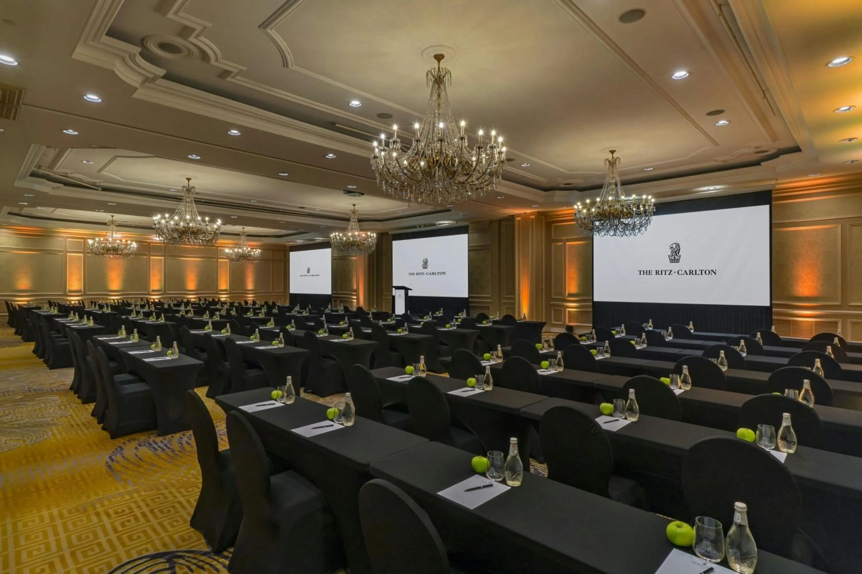 Business facilities in The Ritz-Carlton, Santiago