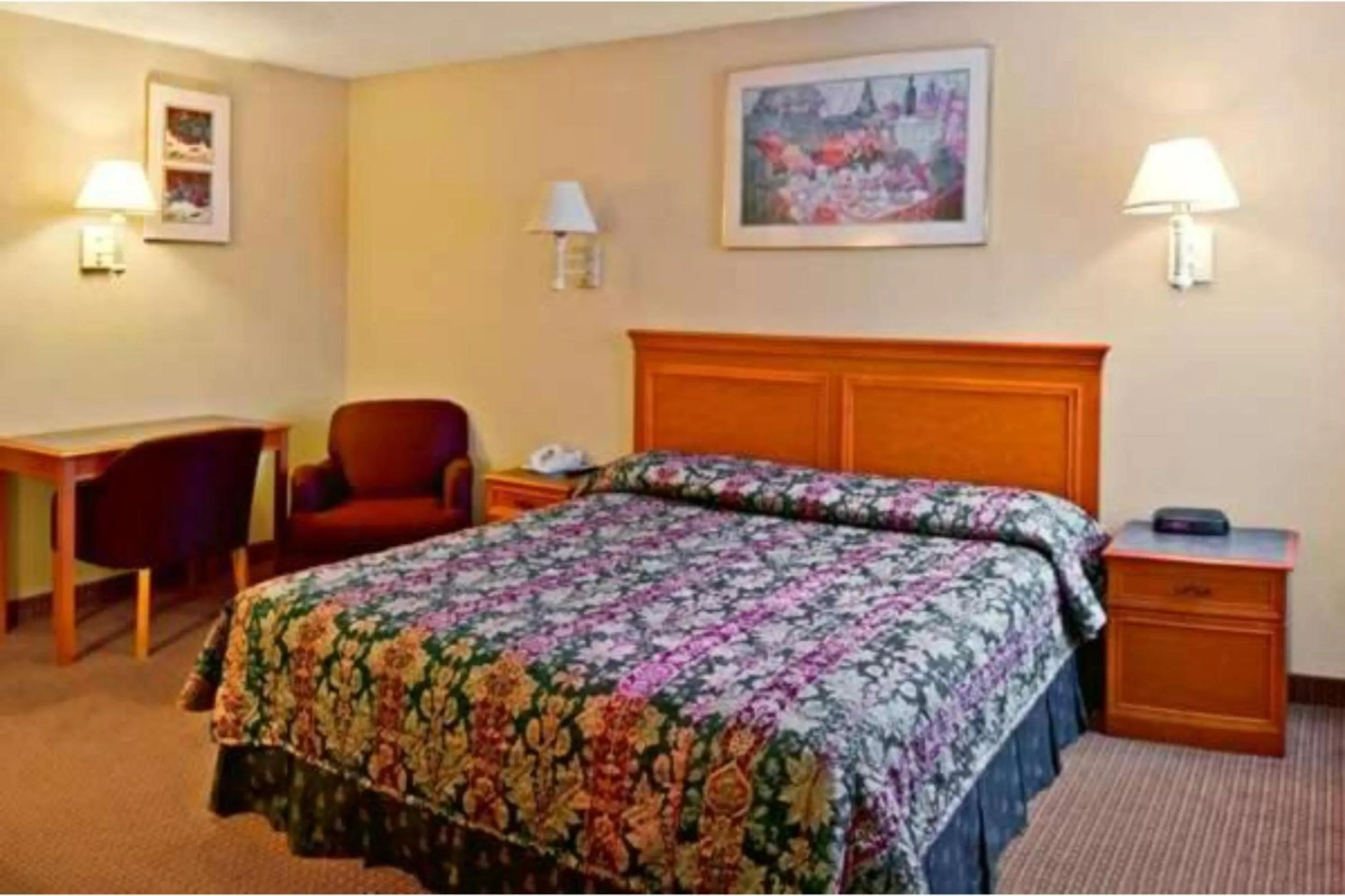 Bedroom, Bed in Fairview Inn By OYO Hesston I-135