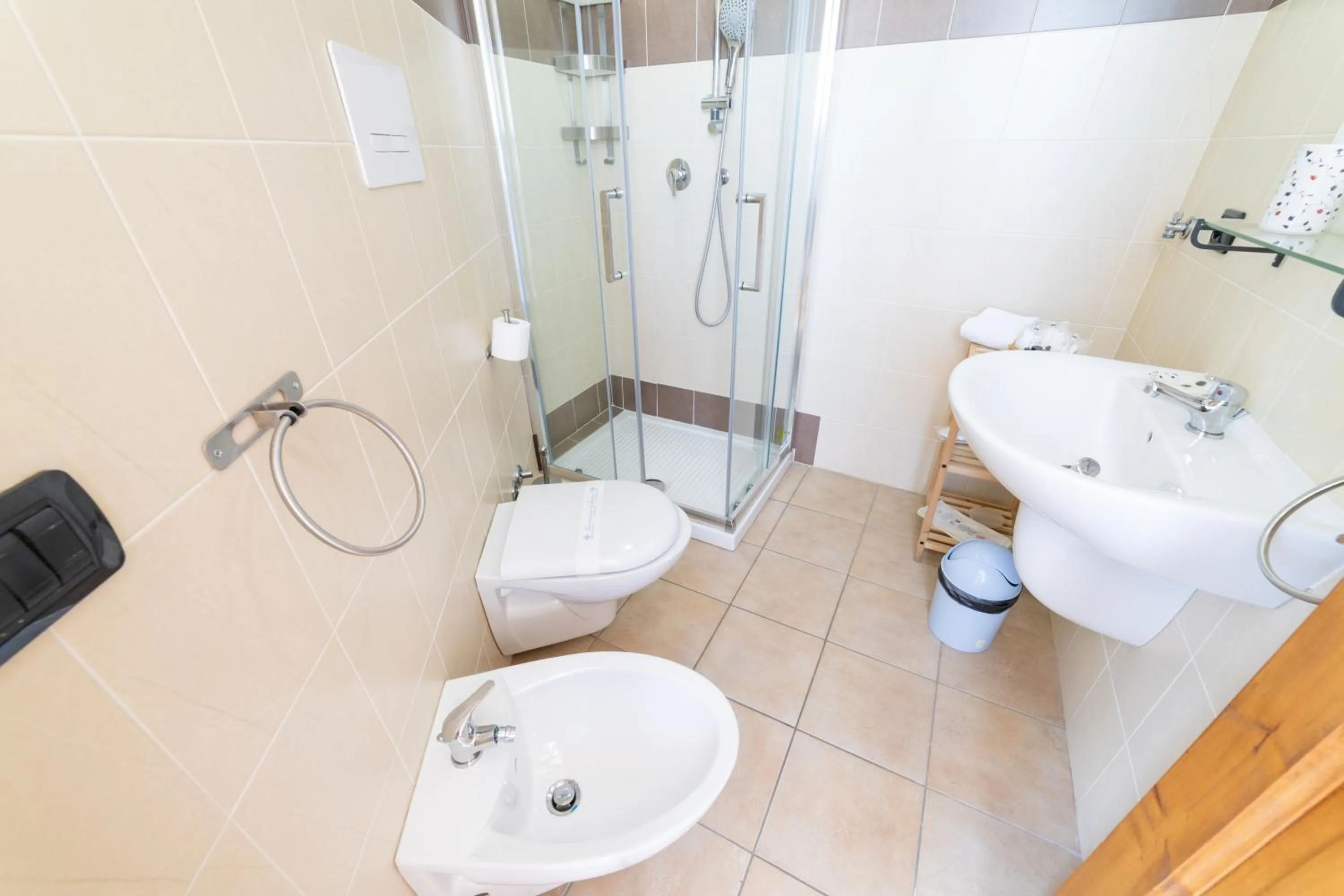 Bathroom in Annunziata Bed and Breakfast