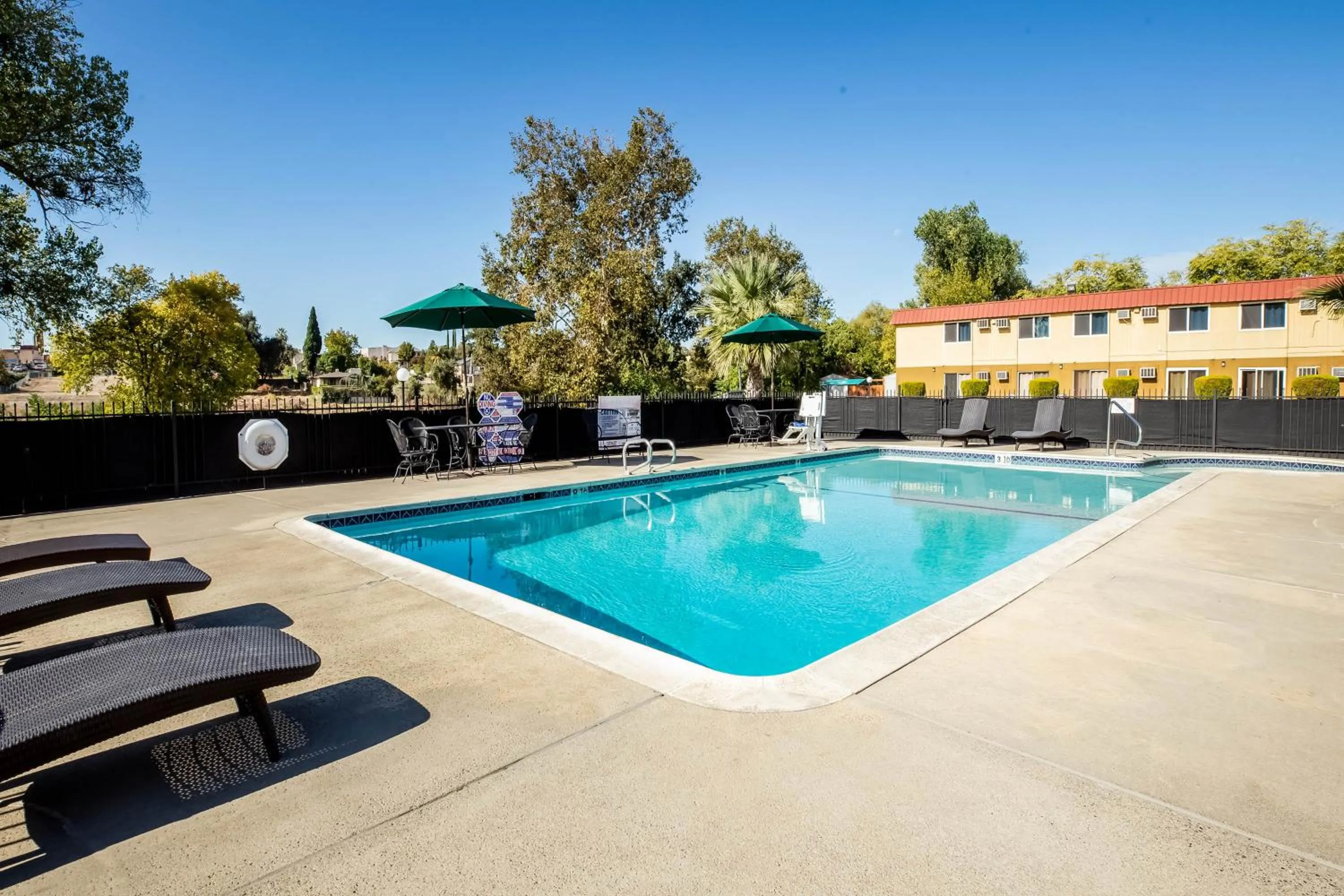 Swimming pool in Travelodge by Wyndham Red Bluff South of Redding