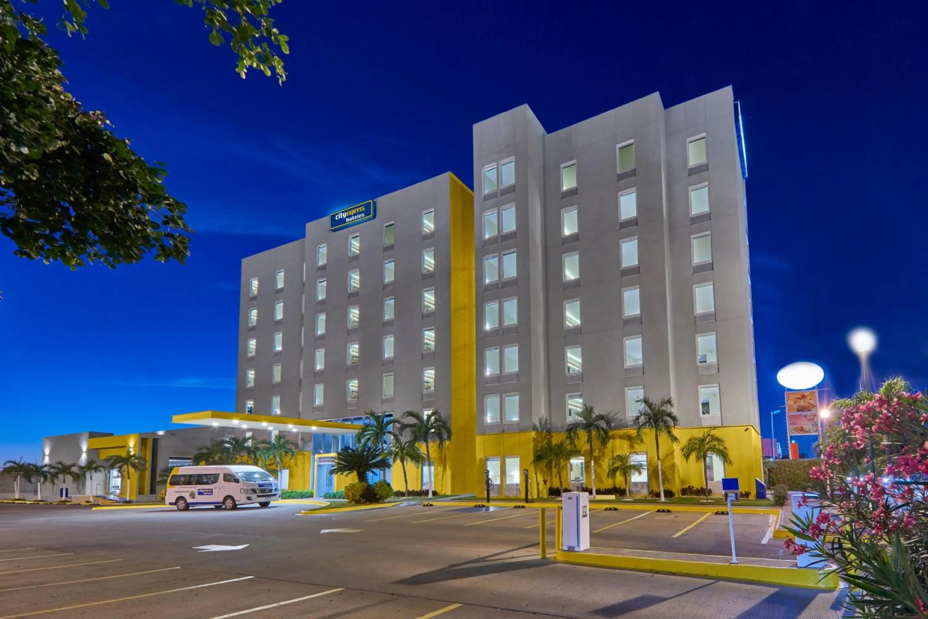 Property building in City Express by Marriott Los Mochis