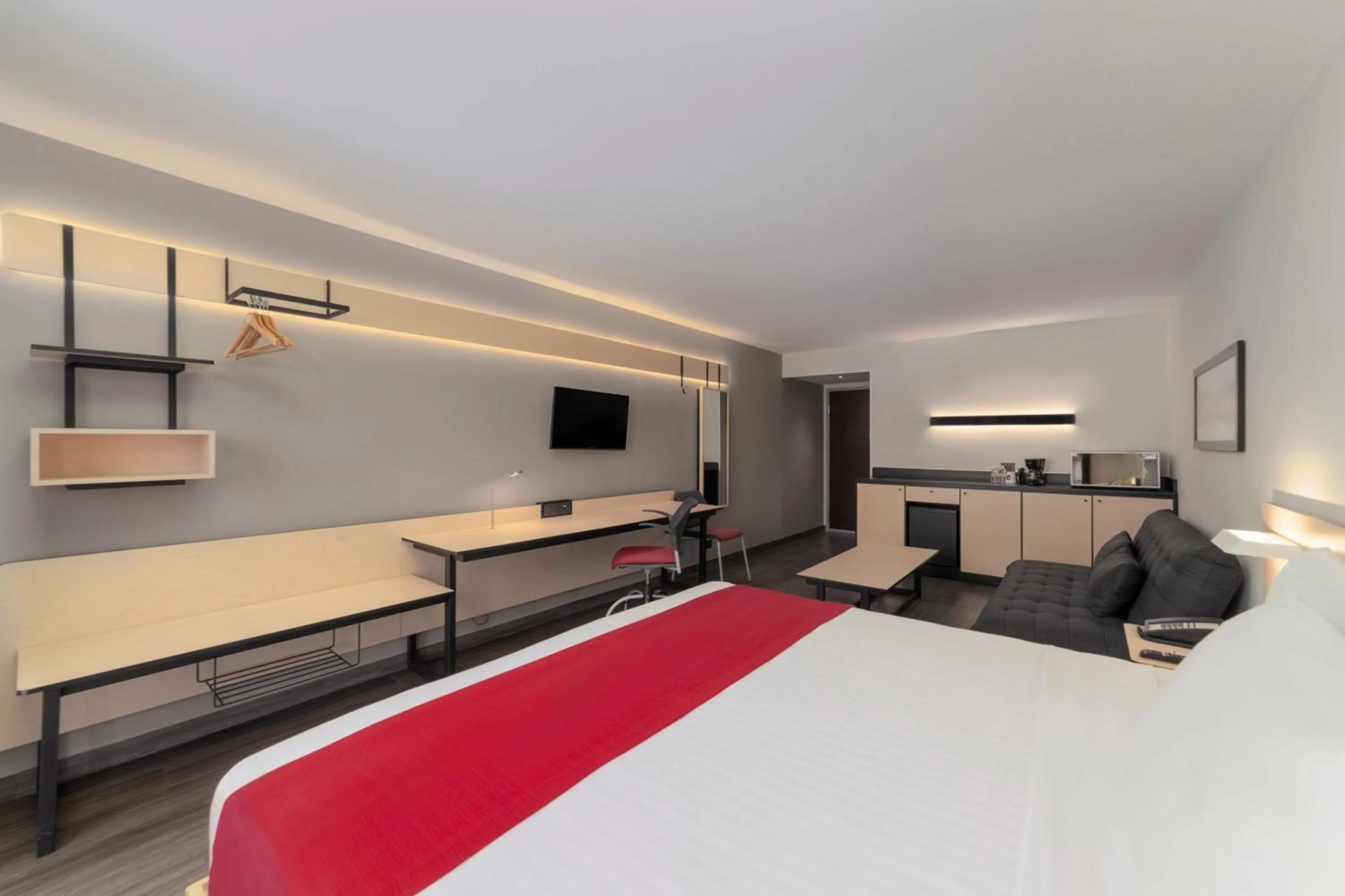 Photo of the whole room, Bed in City Express by Marriott Silao Aeropuerto