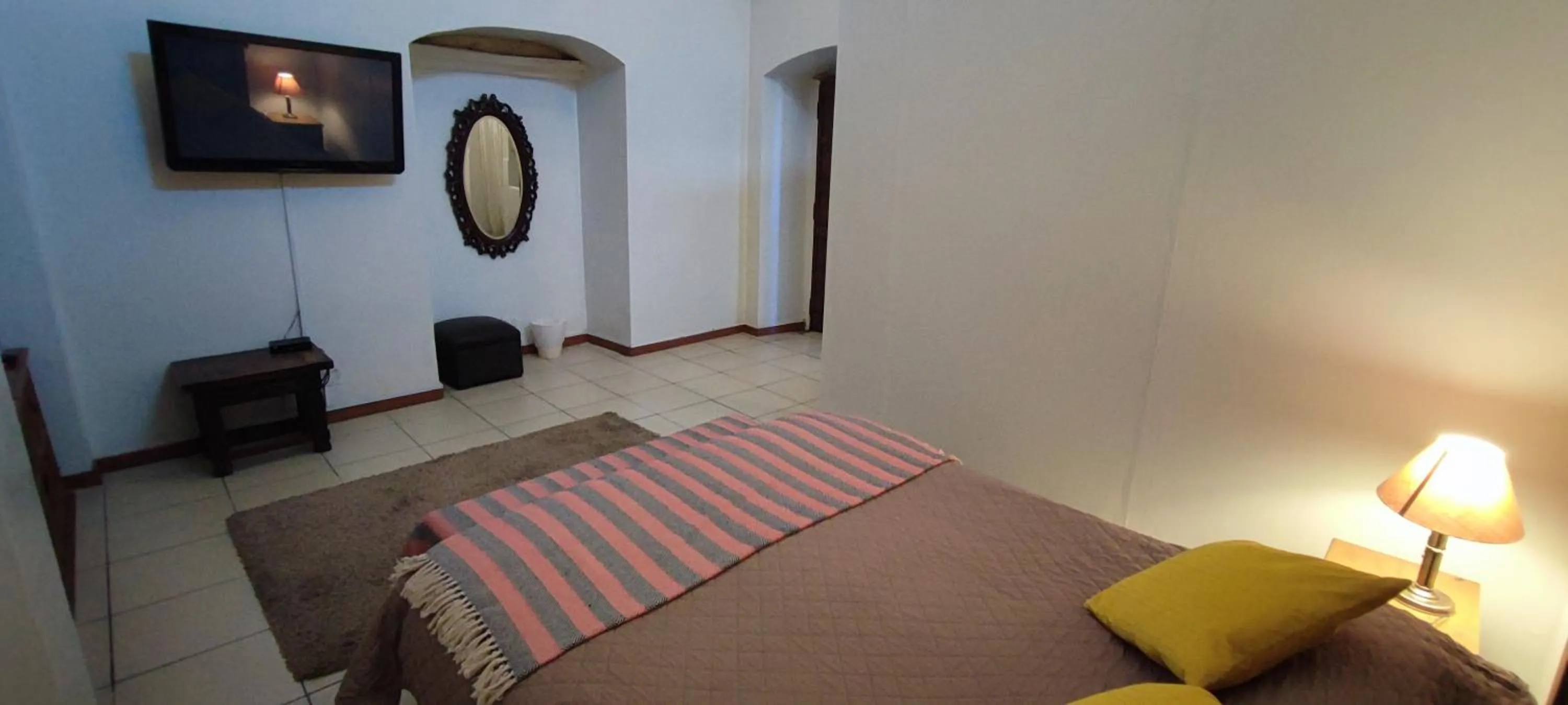 Photo of the whole room, Bed in Flying Dog Hostel Arequipa