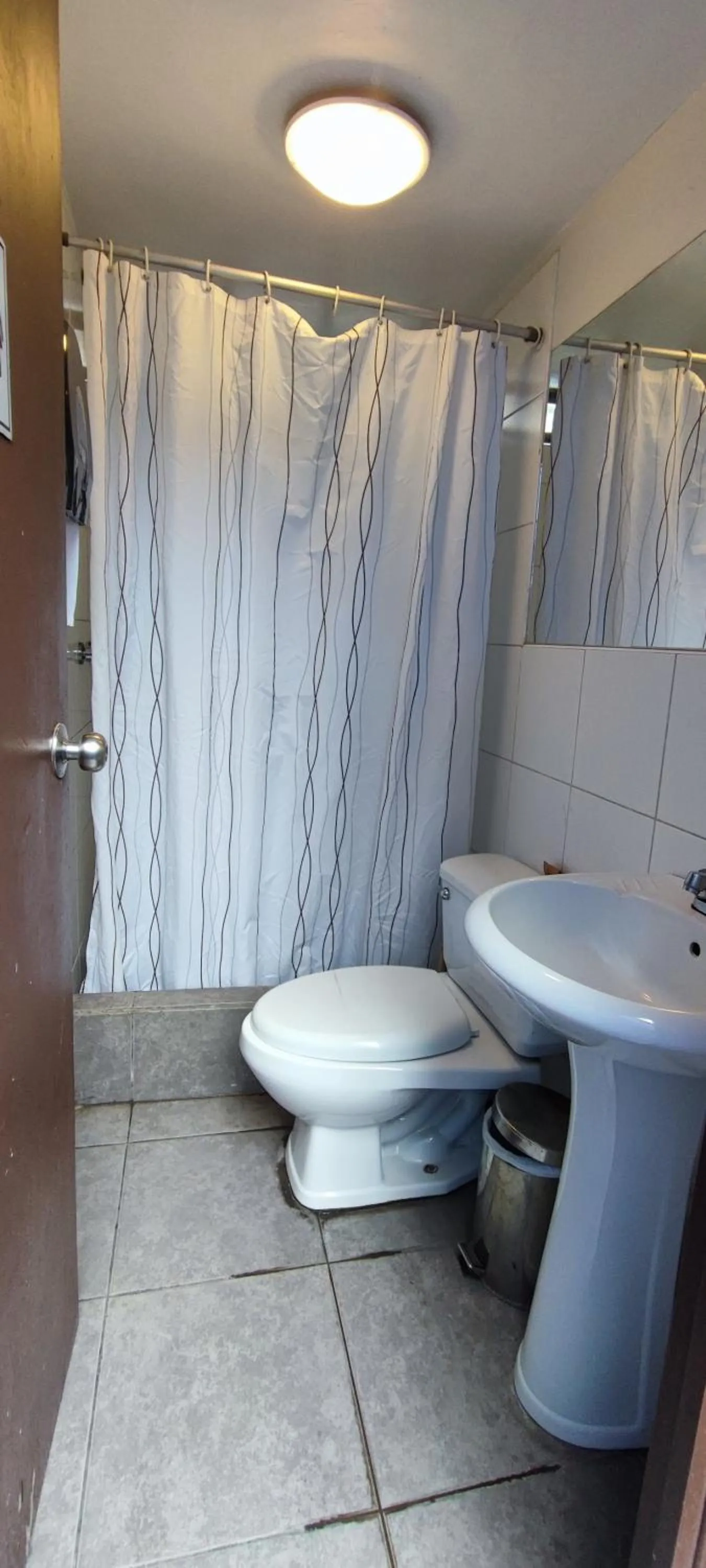 Public Bath in Flying Dog Hostel Arequipa