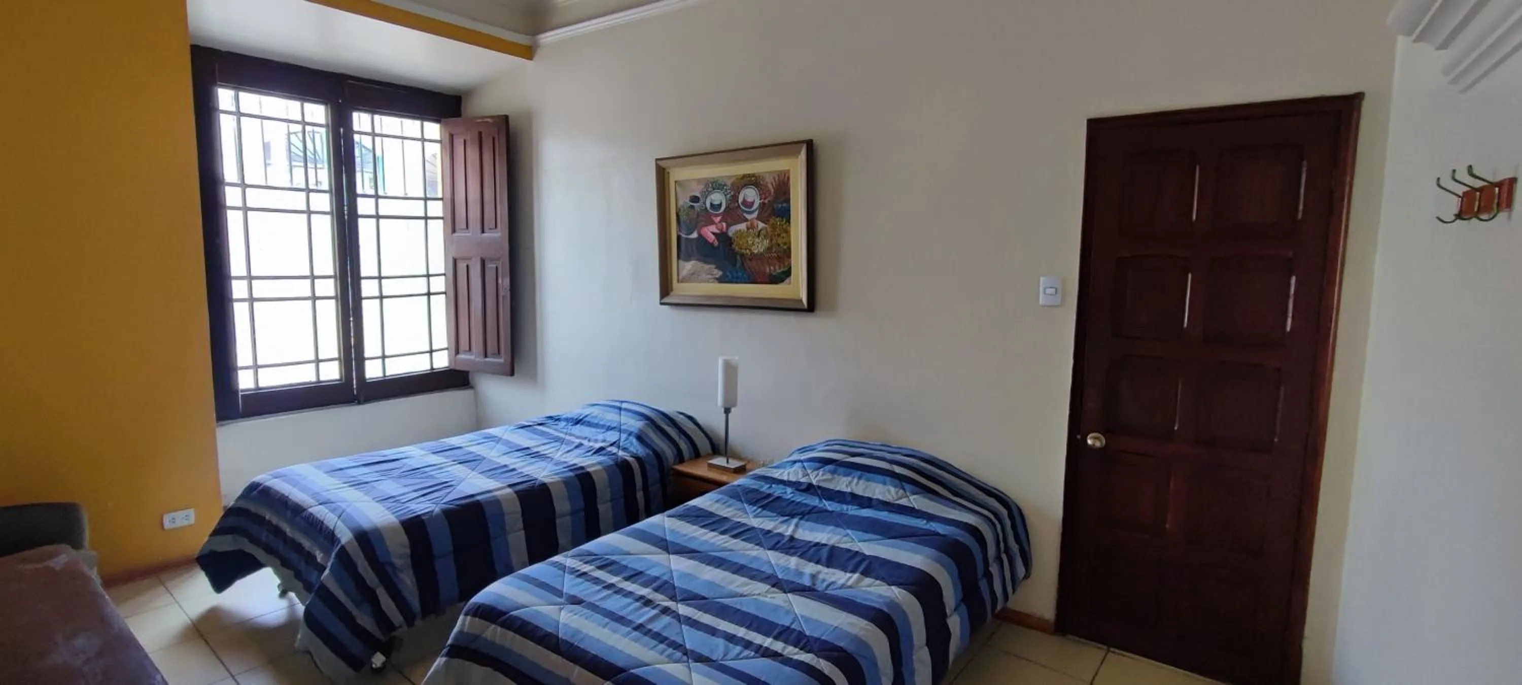 Photo of the whole room, Bed in Flying Dog Hostel Arequipa