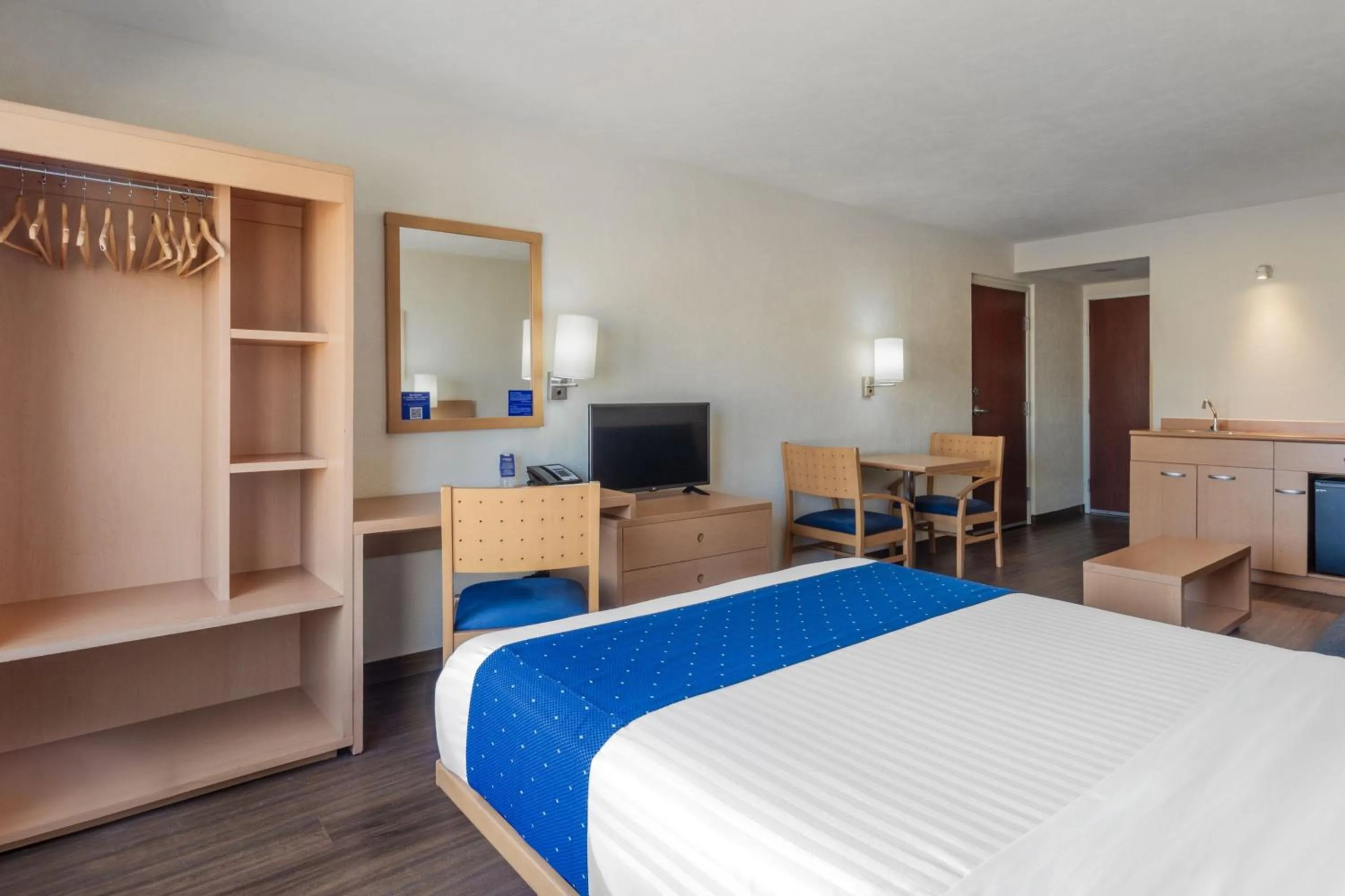 Photo of the whole room, Bed in City Express by Marriott Tuxtla Gutiérrez