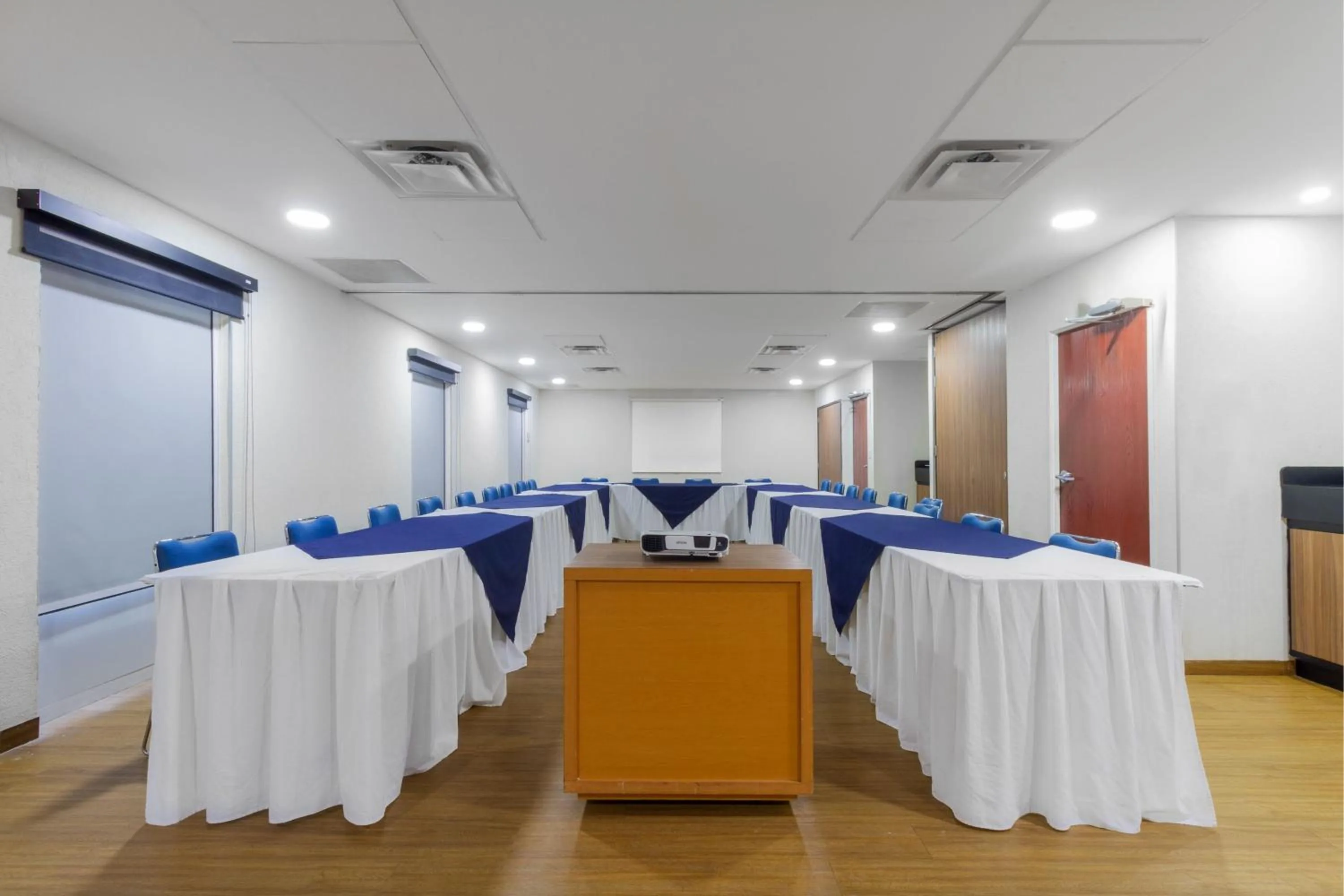 Meeting/conference room in City Express by Marriott Tuxtla Gutiérrez