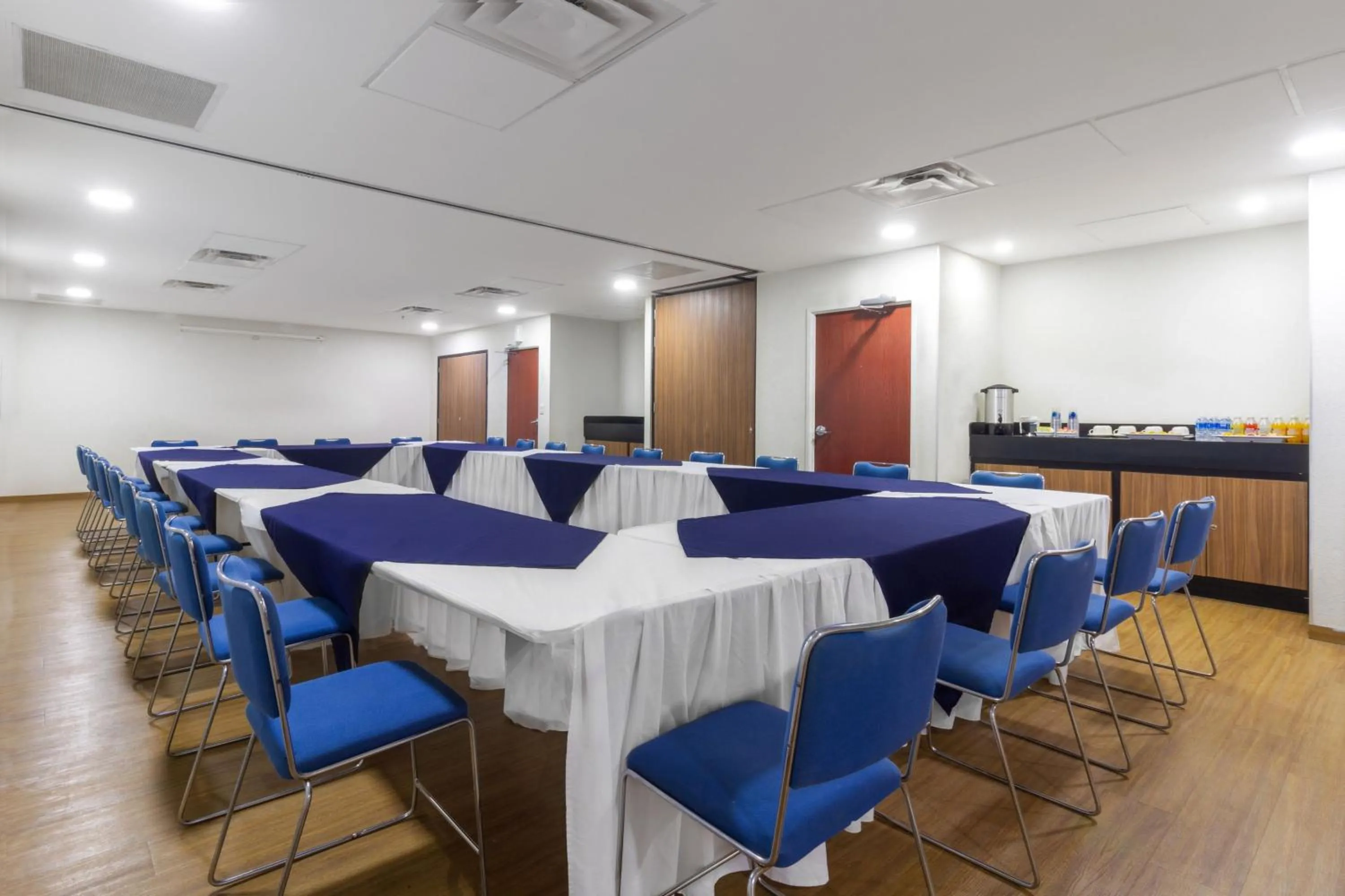 Meeting/conference room in City Express by Marriott Tuxtla Gutiérrez