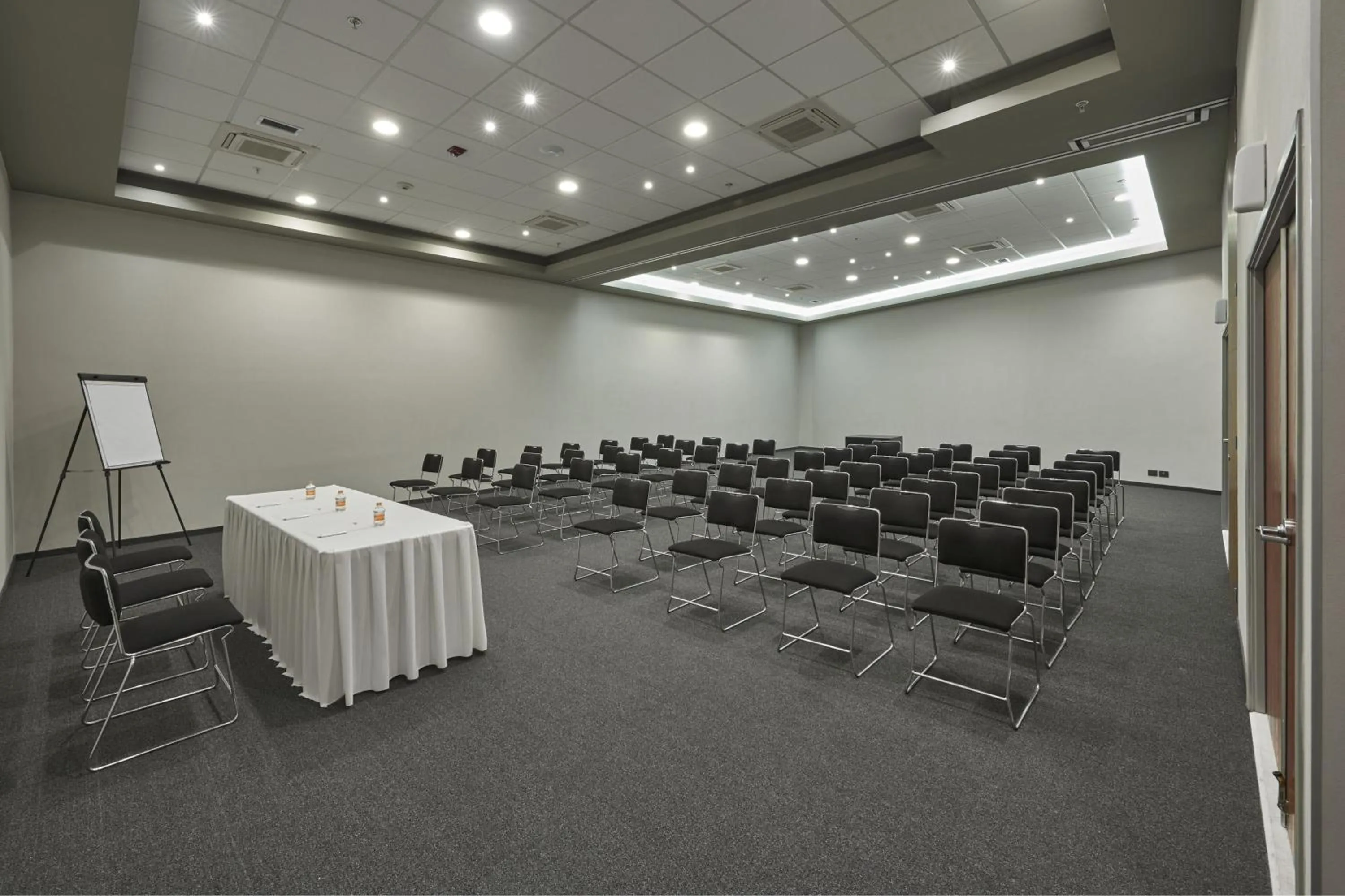 Meeting/conference room in City Express by Marriott Tampico