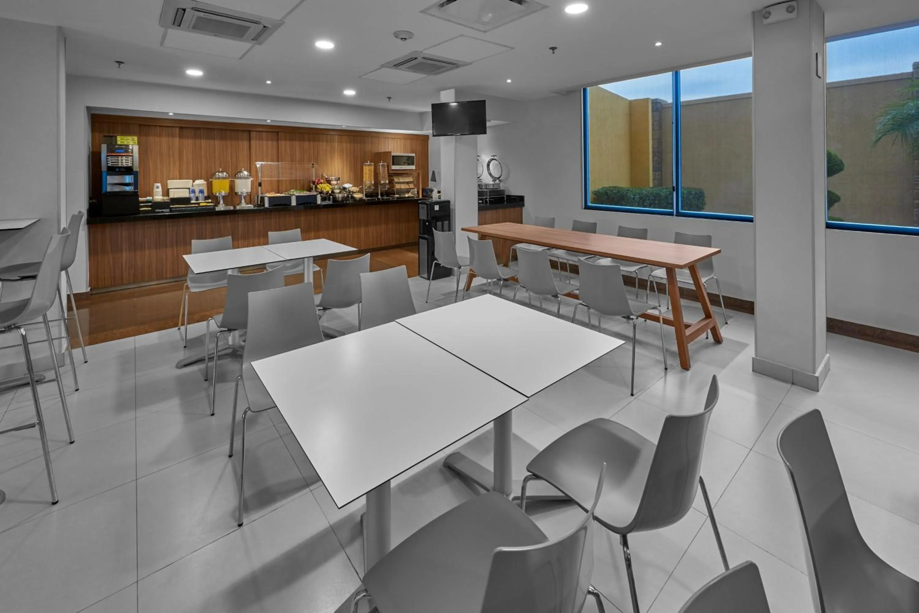 Breakfast in City Express by Marriott Tampico