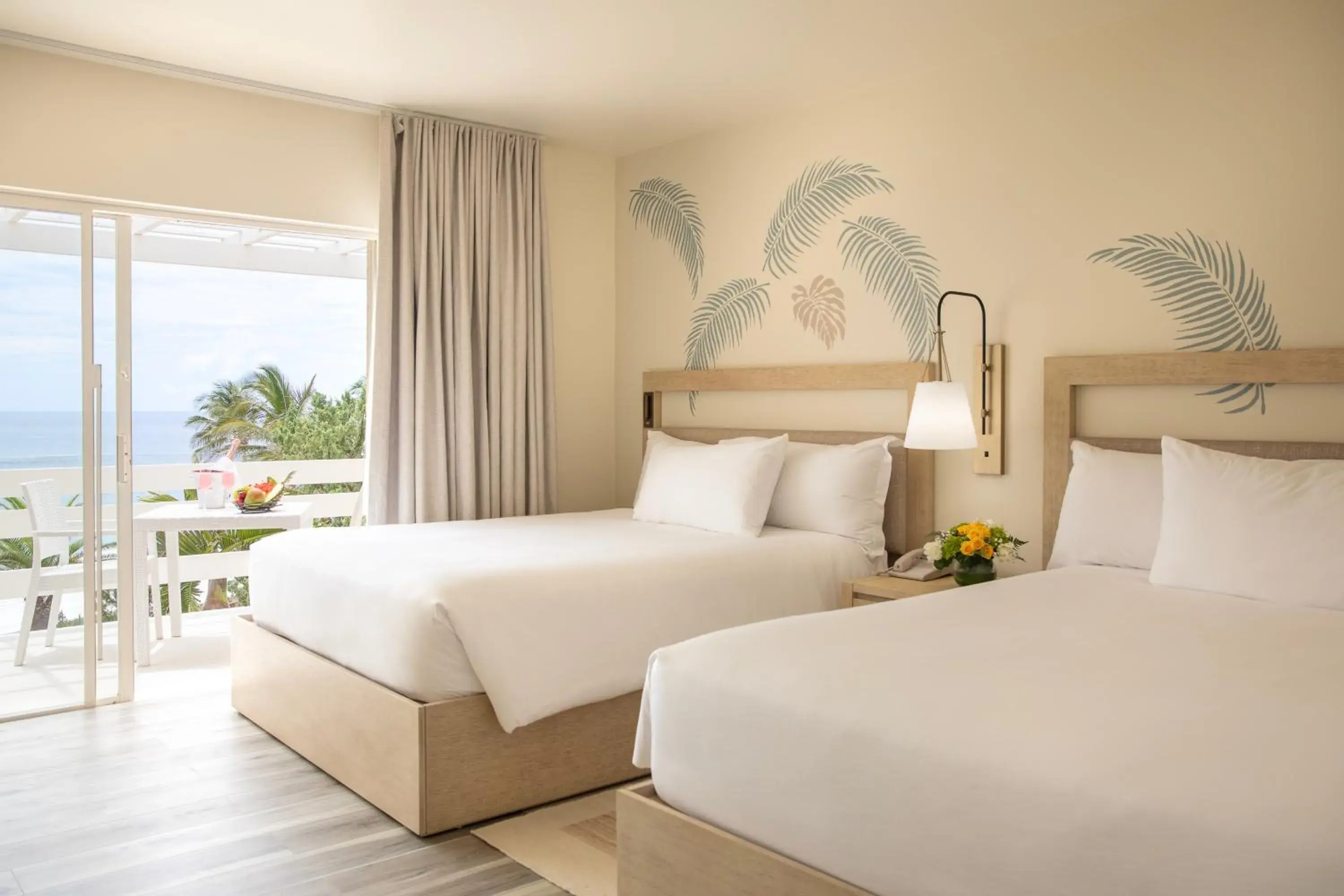 Bed in Coco Reef Bermuda Bed in Coco Reef Bermuda