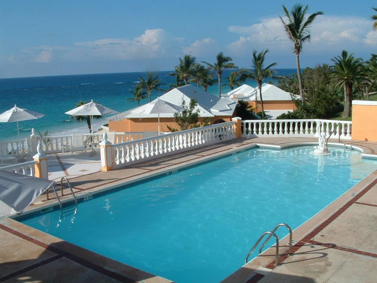 Day in Coco Reef Bermuda