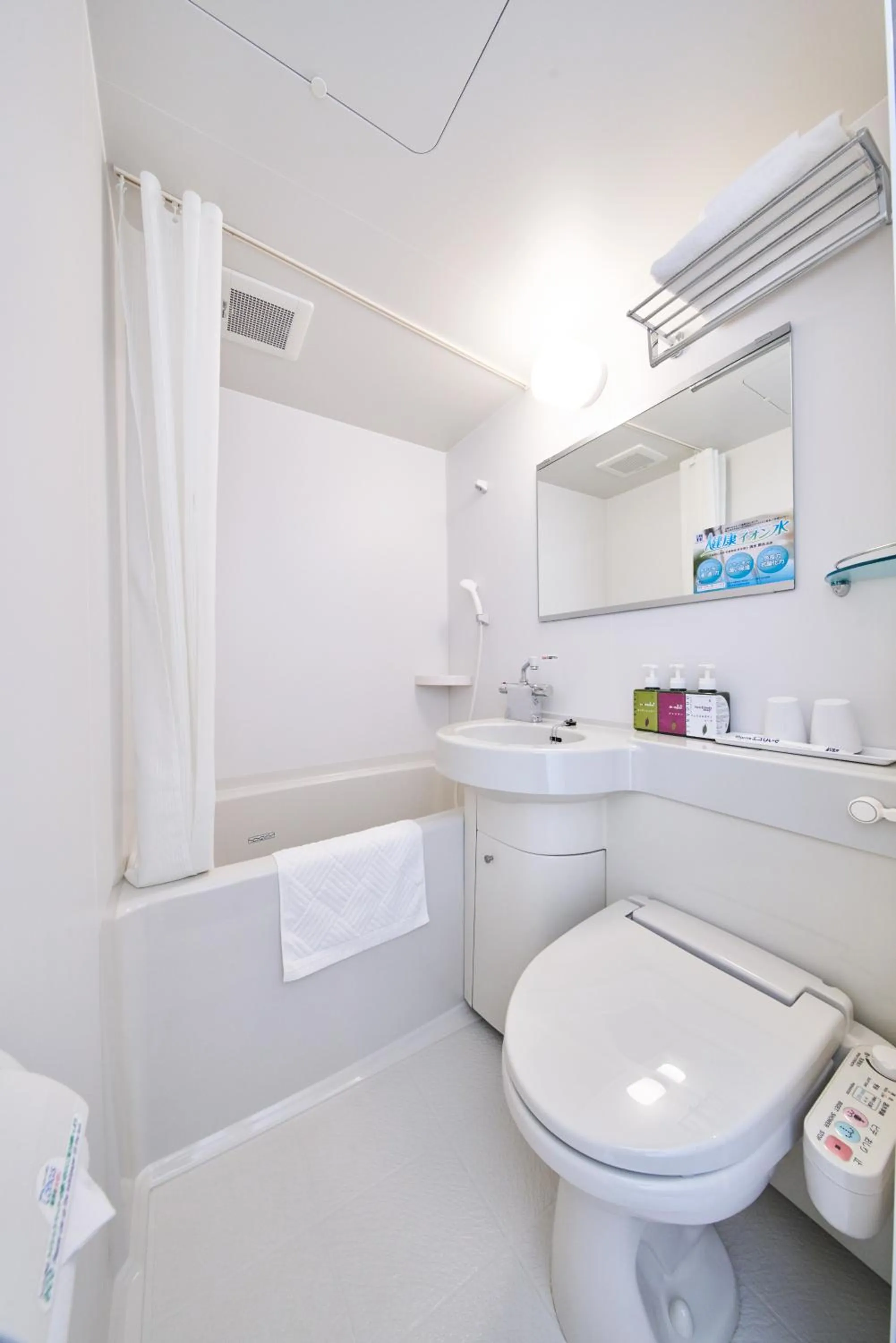 Shower in Super Hotel Tokyo Nihombashi Mitsukoshimae