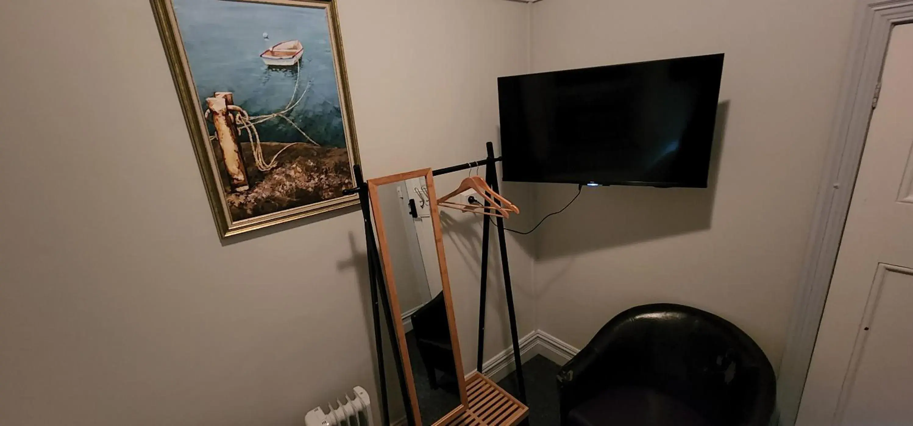 Standard Single Room with Shared Bathroom in Balcony On Sixth Lodge Standard Single Room with Shared Bathroom in Balcony On Sixth Lodge