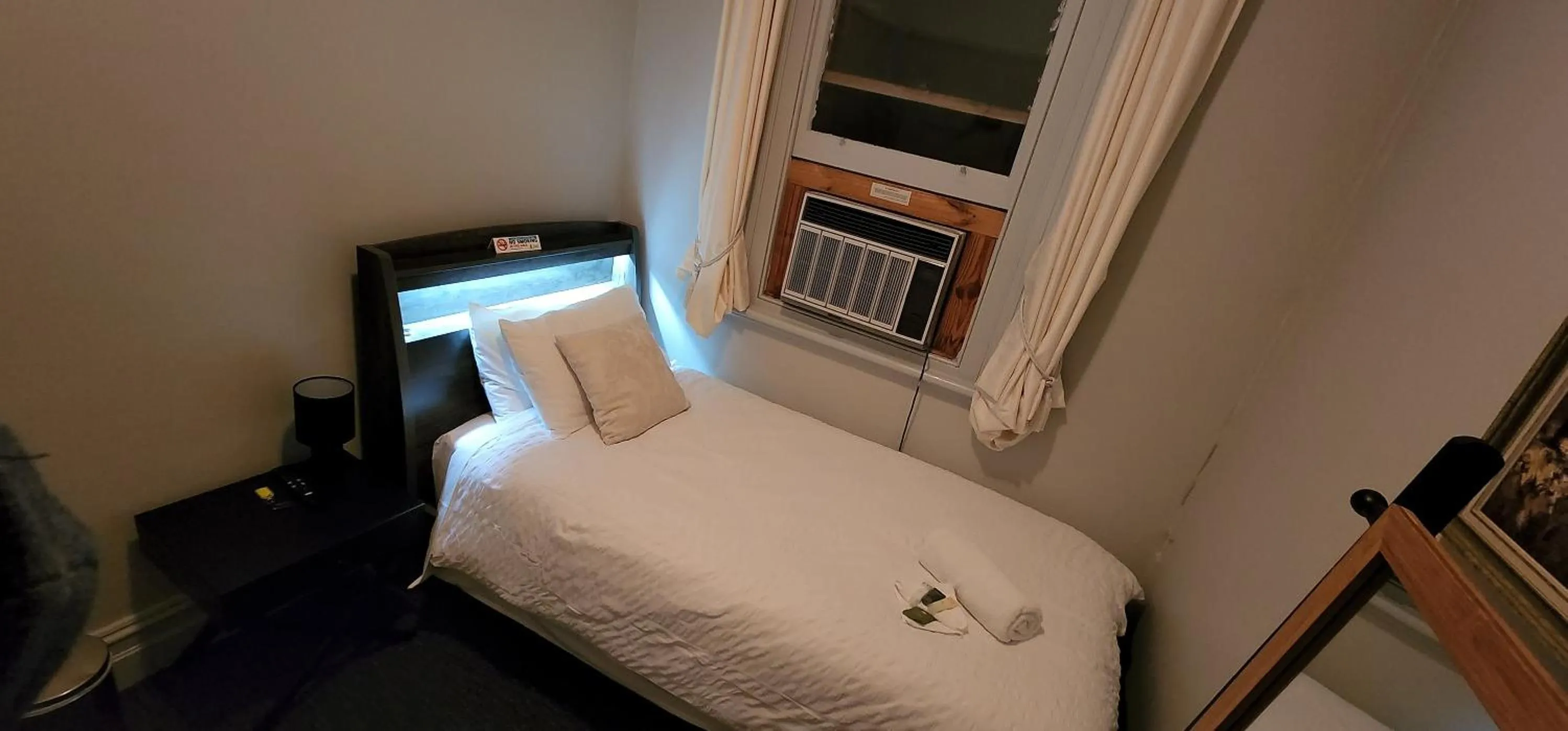 Standard Single Room with Shared Bathroom in Balcony On Sixth Lodge
